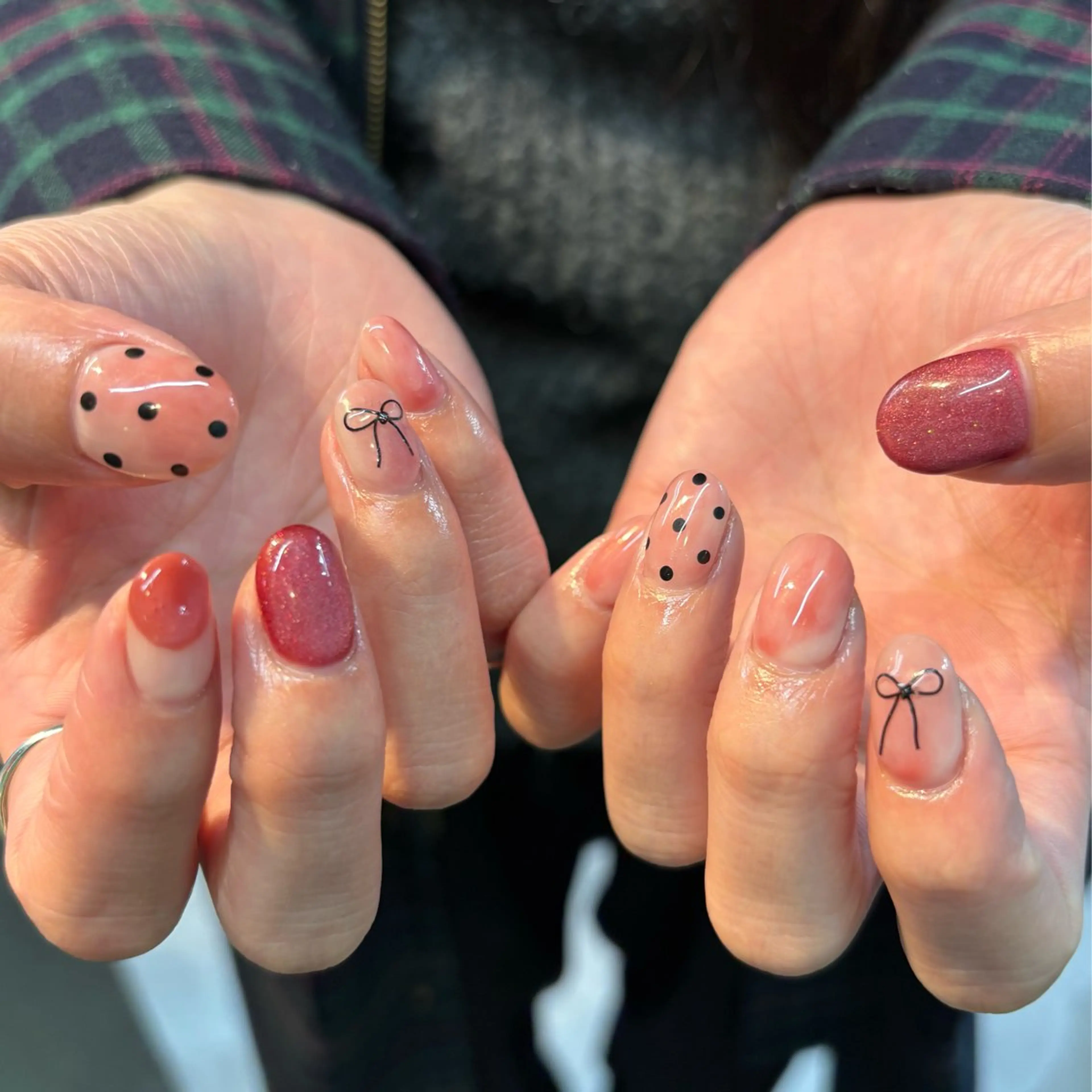 ネイル ドット ニュアンスネイル ニコネイル下北沢店所属・miyu ˚ ༘ ೀのネイルデザイン