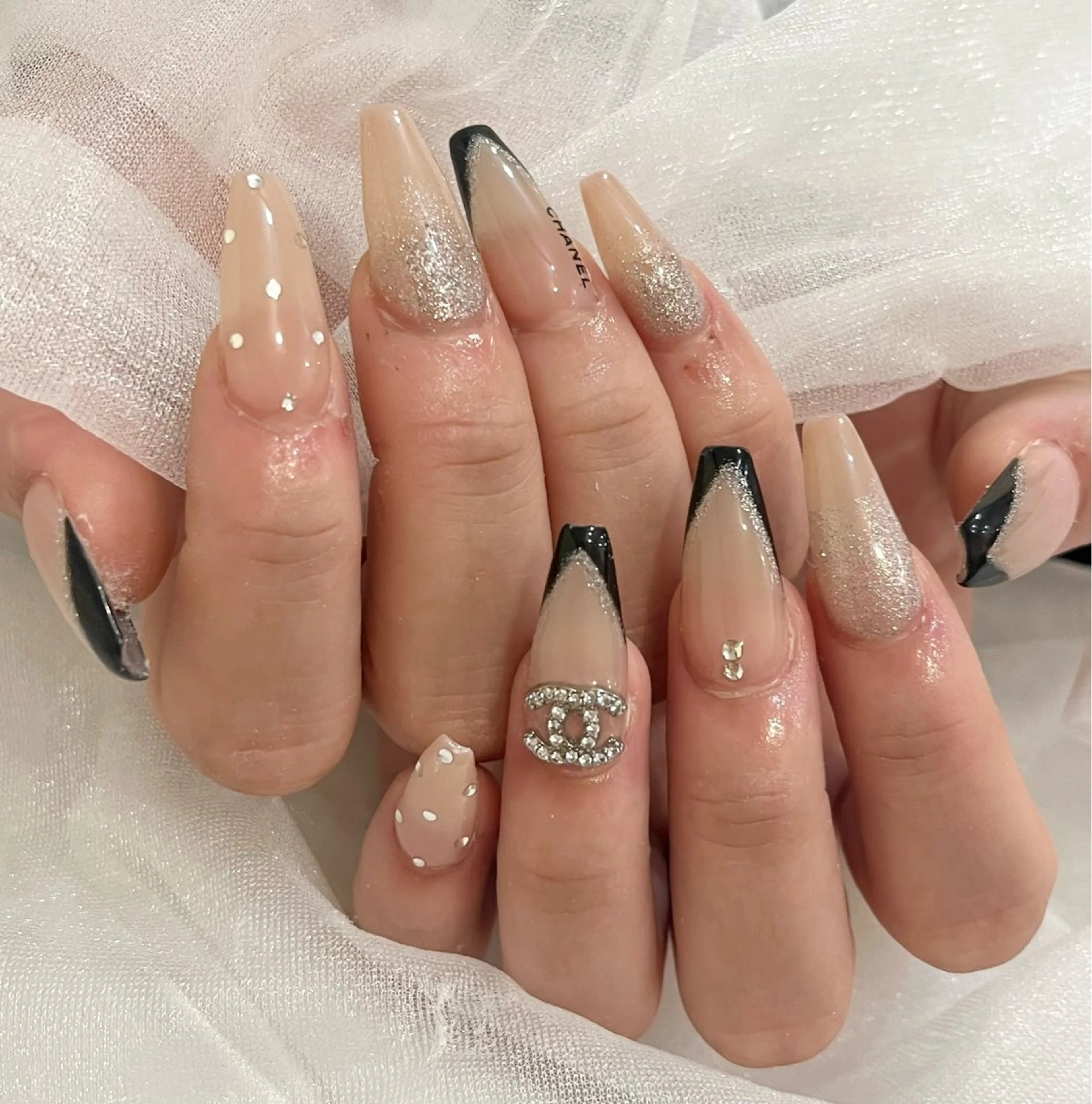 ネイル SALON ELVI.所属・SALON ELVI.のネイルデザイン