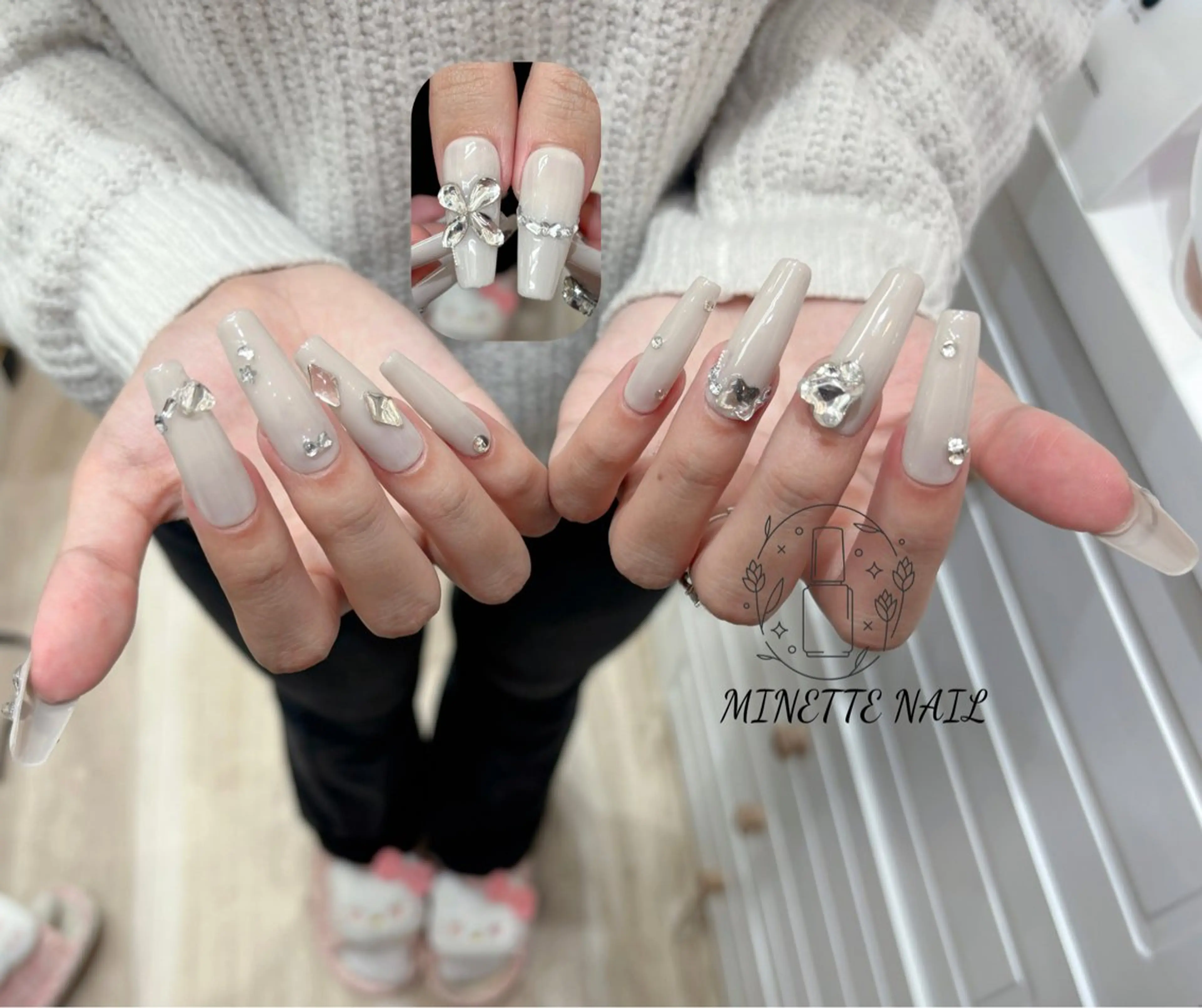 ネイル 長さ出し フレンチネイル ジェルネイル ガラスフレンチ 韓国ネイル ハンドネイル Minette nailHuongのネイルデザイン