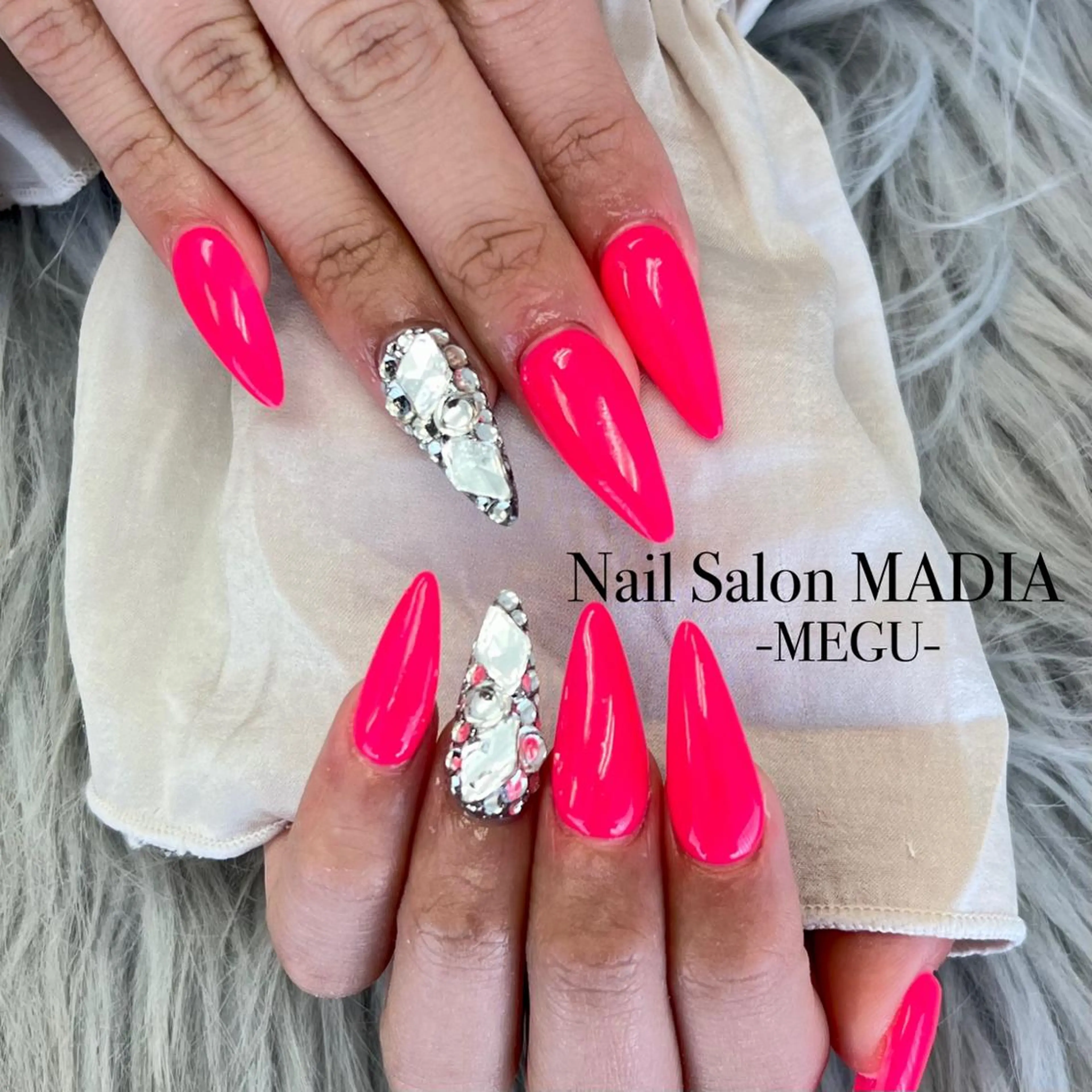 ネイル MADIA MEGUのネイルデザイン