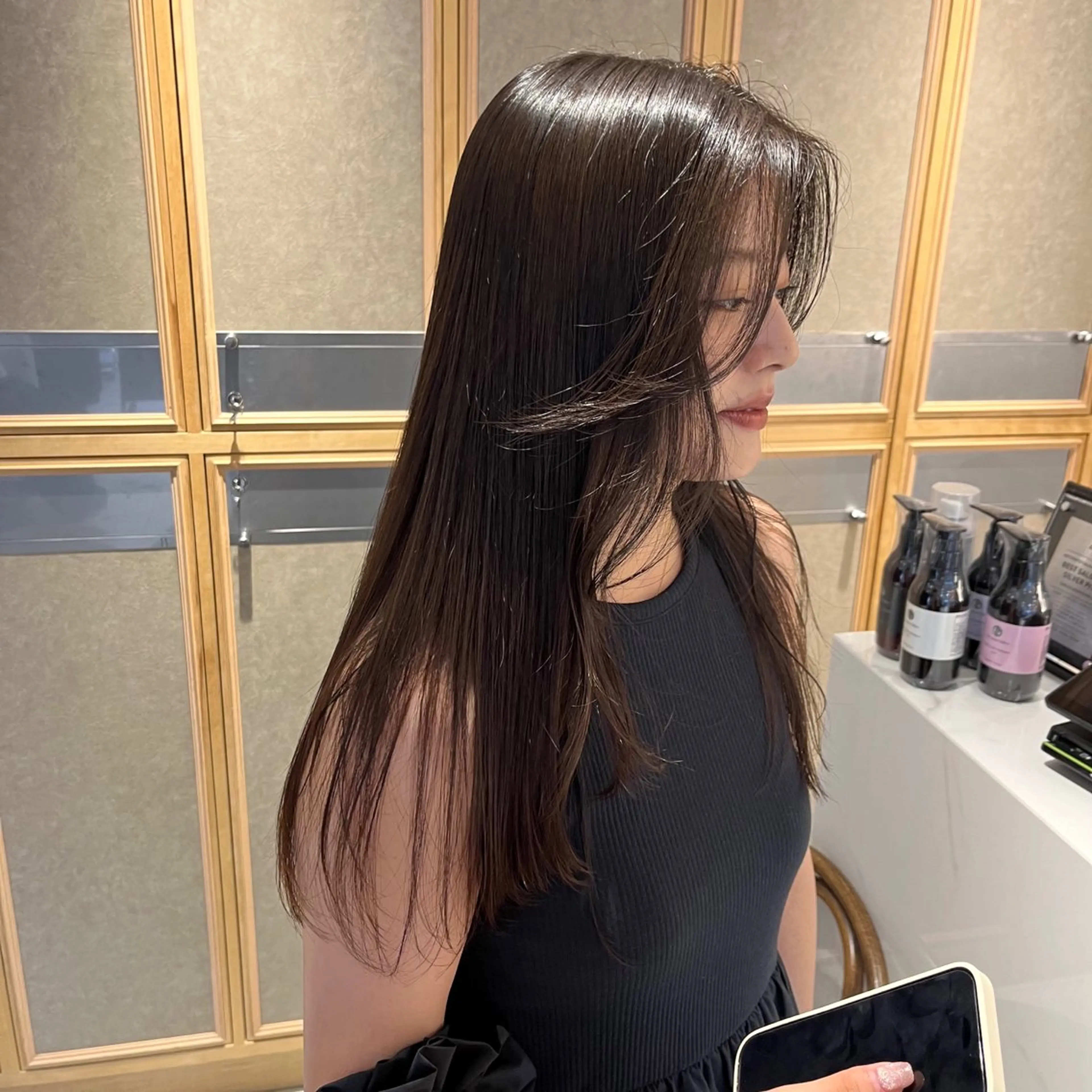 ロング カラー パーマ 縮毛矯正 ナミ🩶暗髪/暖色 ❤️/透明感/縮毛のヘアスタイル