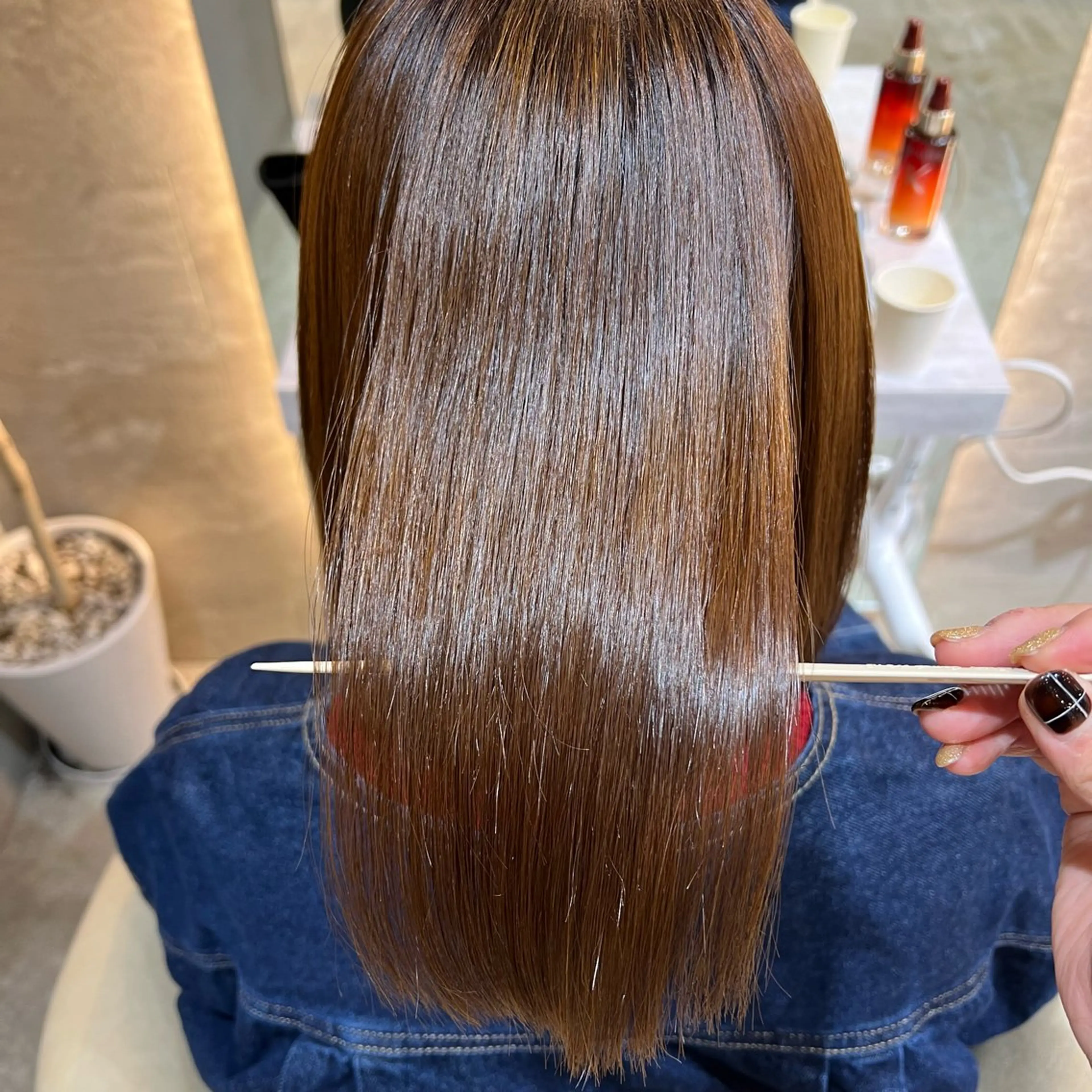 ミディアム カラー ボブ/巻ける縮毛矯正 /韓国レイヤーはなのヘアスタイル