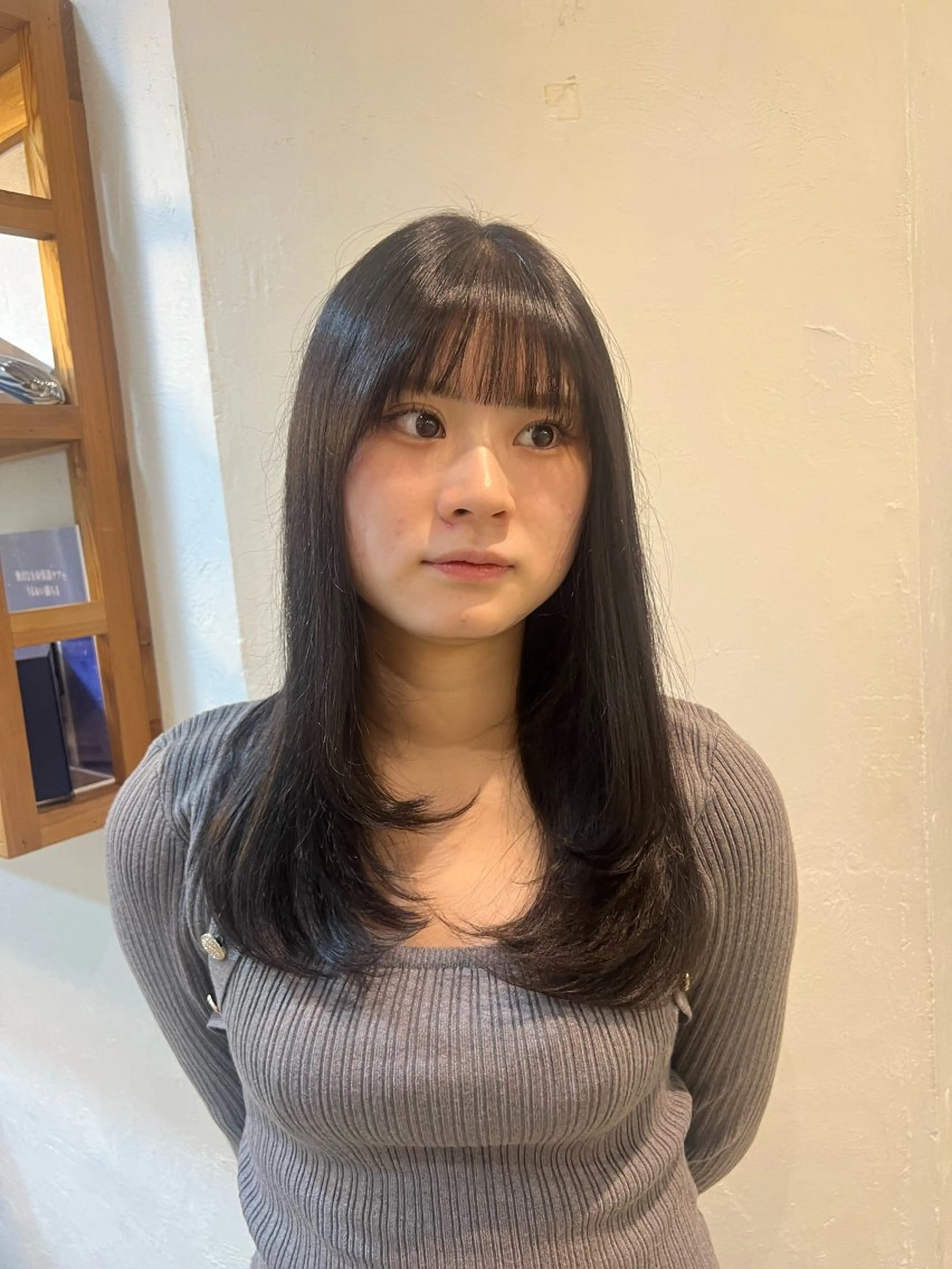 セミロング Garland 表参道所属・ミディアムレイヤー/ 艶カラー🎀　emiのヘアスタイル