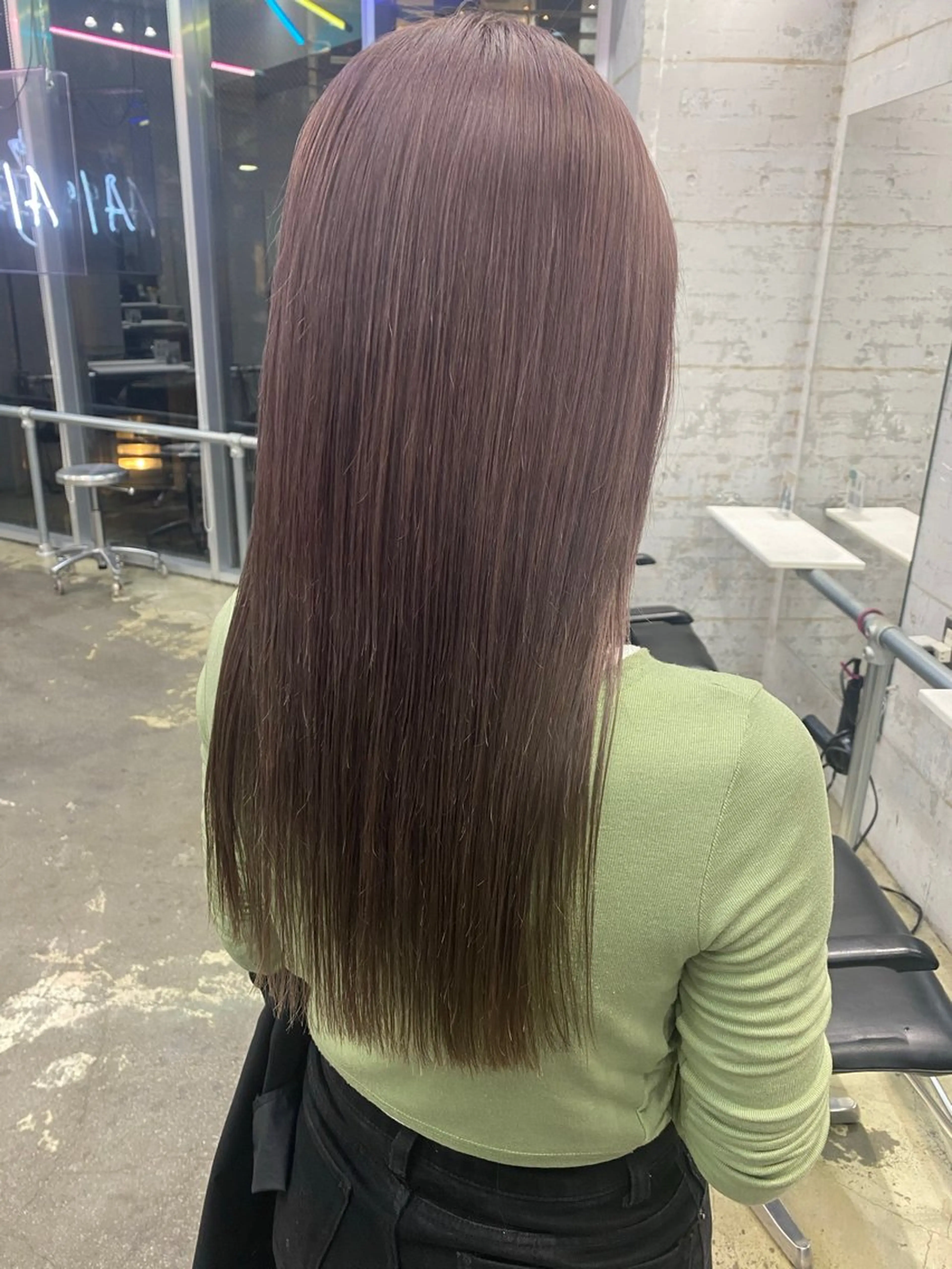 セミロング Wisteria所属・美髪特化✨ 伊織✨縮毛矯正✨のヘアスタイル