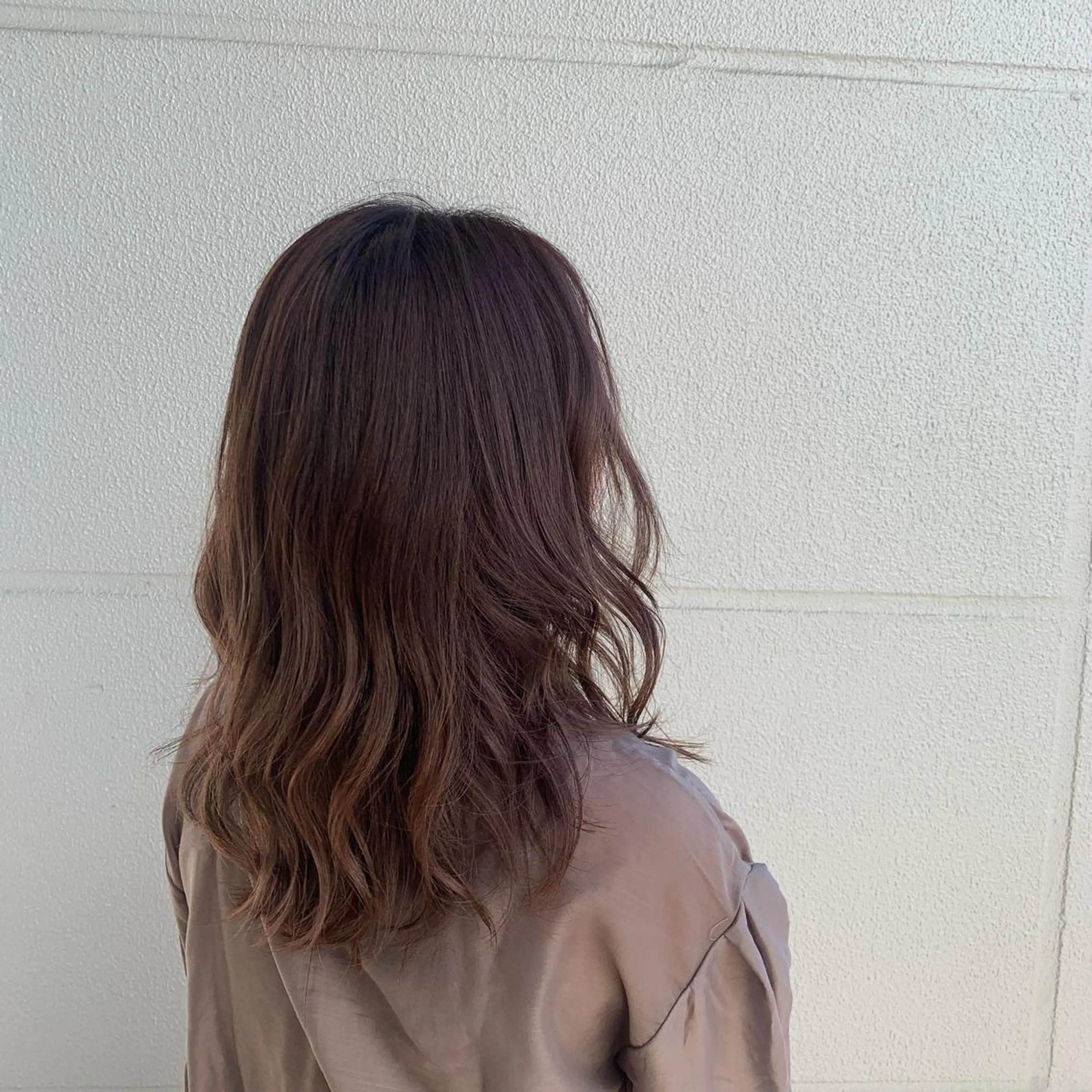 セミロング カット ヘアカラー 佐々木 優衣のヘアスタイル