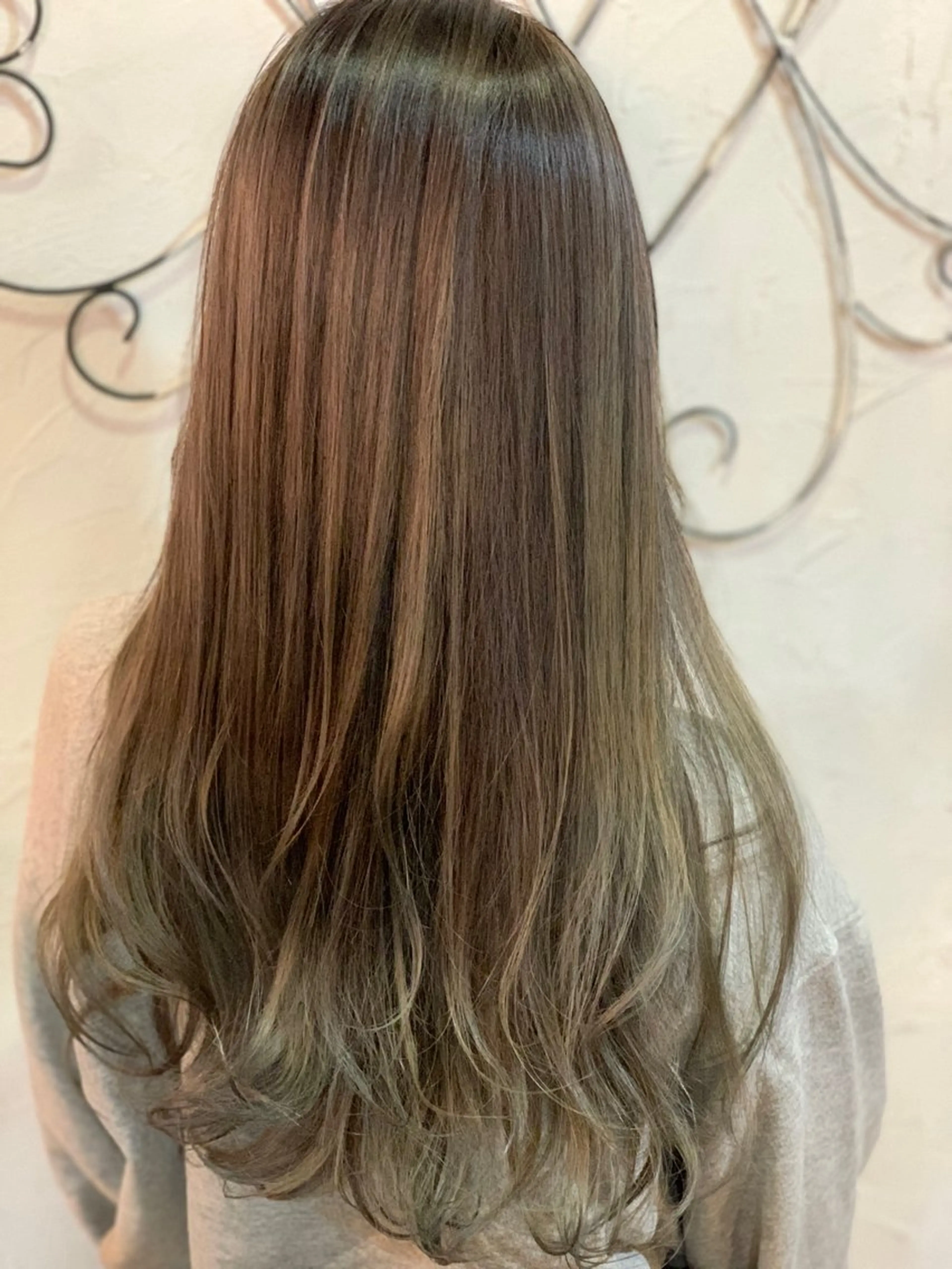 ロング カラー カット ヘアカラー アンフィーヘアー所属・amphihair 高橋祐也のヘアスタイル