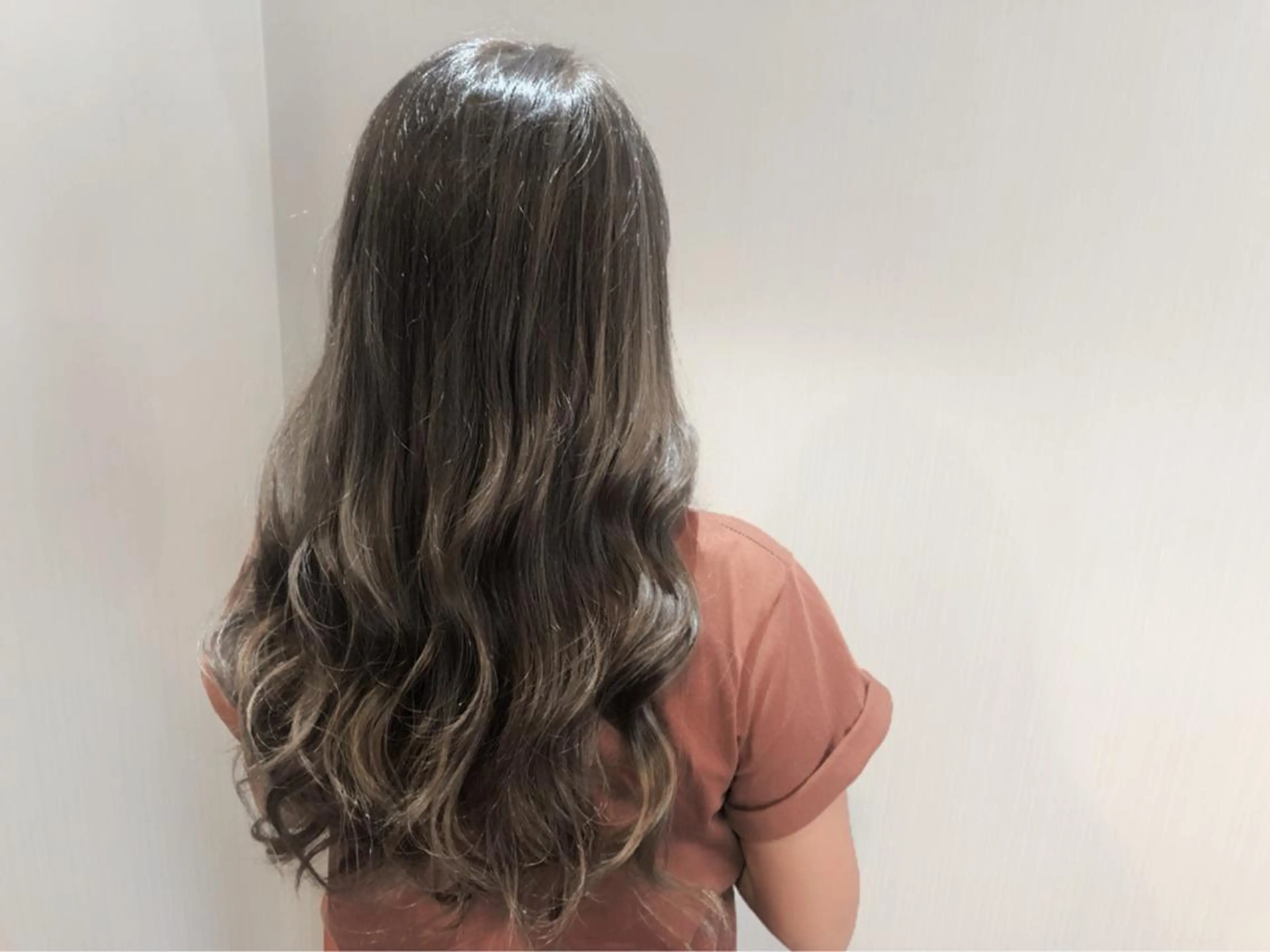 ロング シノハラ ガクト ショート/白髪ぼかしのヘアスタイル