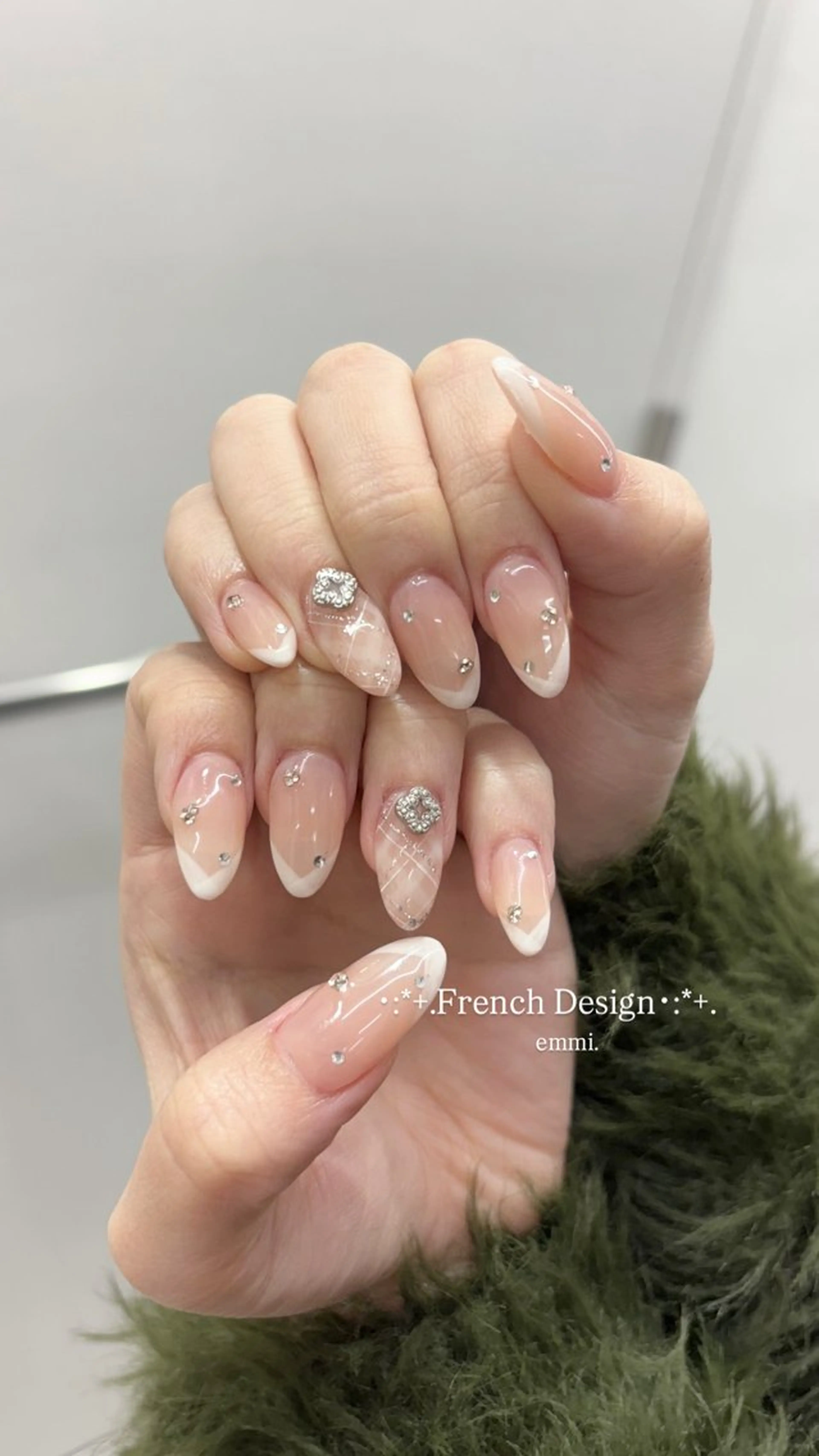 ネイル チークネイル フレンチネイル ガーリー 氷ネイル・うるうるネイル マグネットネイル ハンドネイル GO TODAY SHAiRE SALON 表参道colore店所属・emmi nailのネイルデザイン