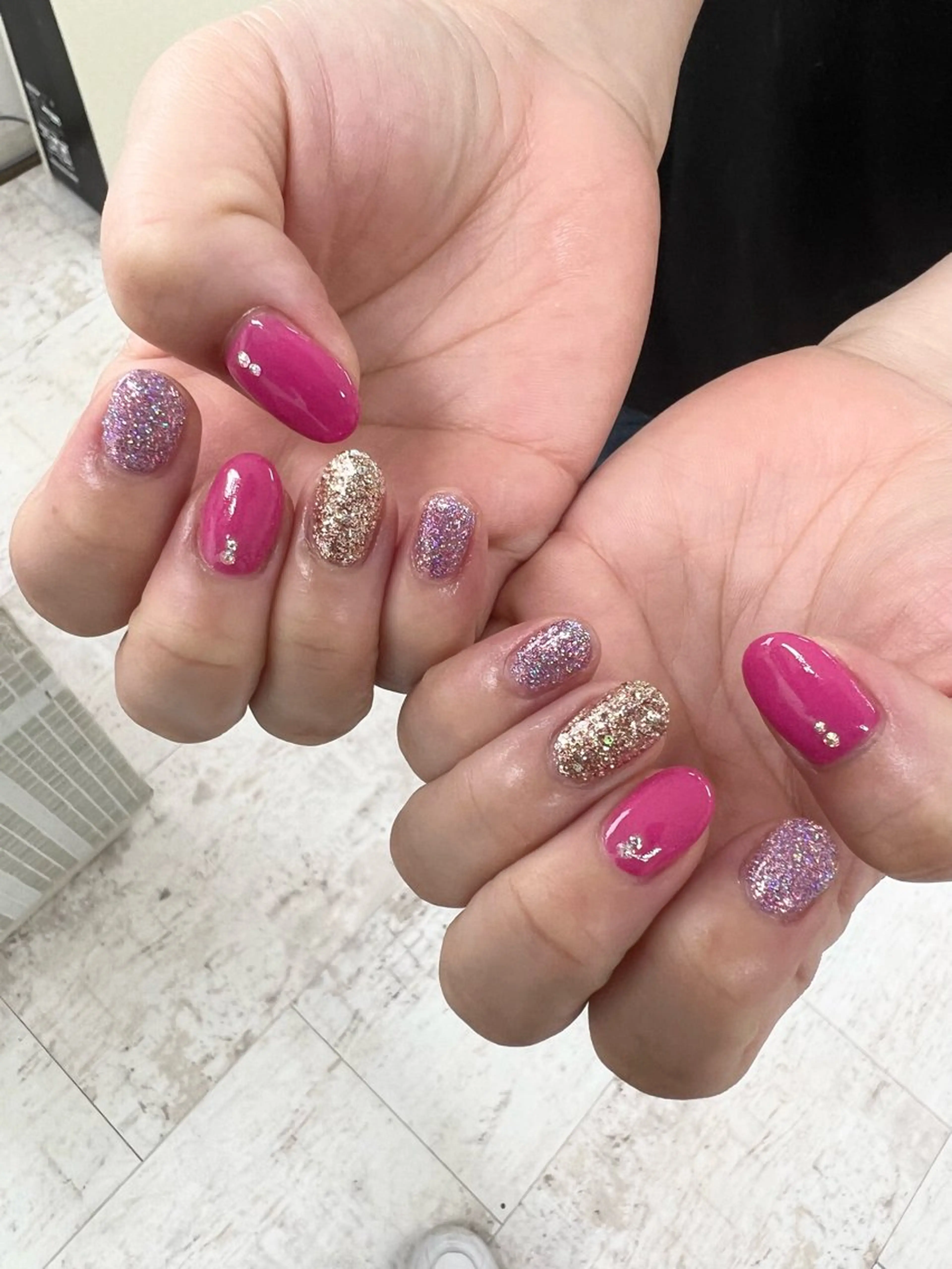 ネイル マハロネイルサロン横浜店所属・吉田 里菜のネイルデザイン