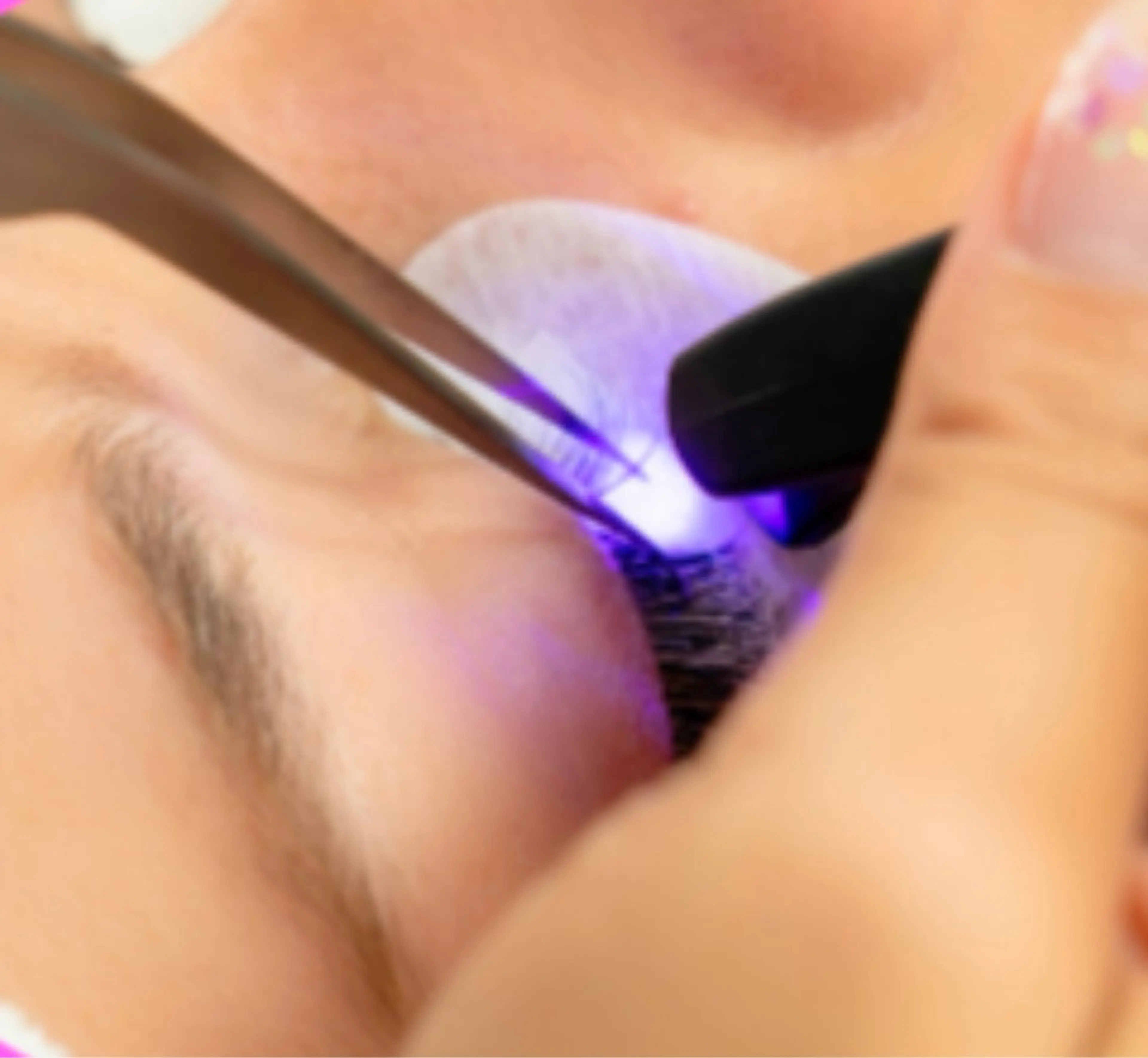 持続力⭐︎最新LEDマツエク⭐︎フラットラッシュ180本迄9000円アイシャンプー付き初回オフ無料⭐︎の写真