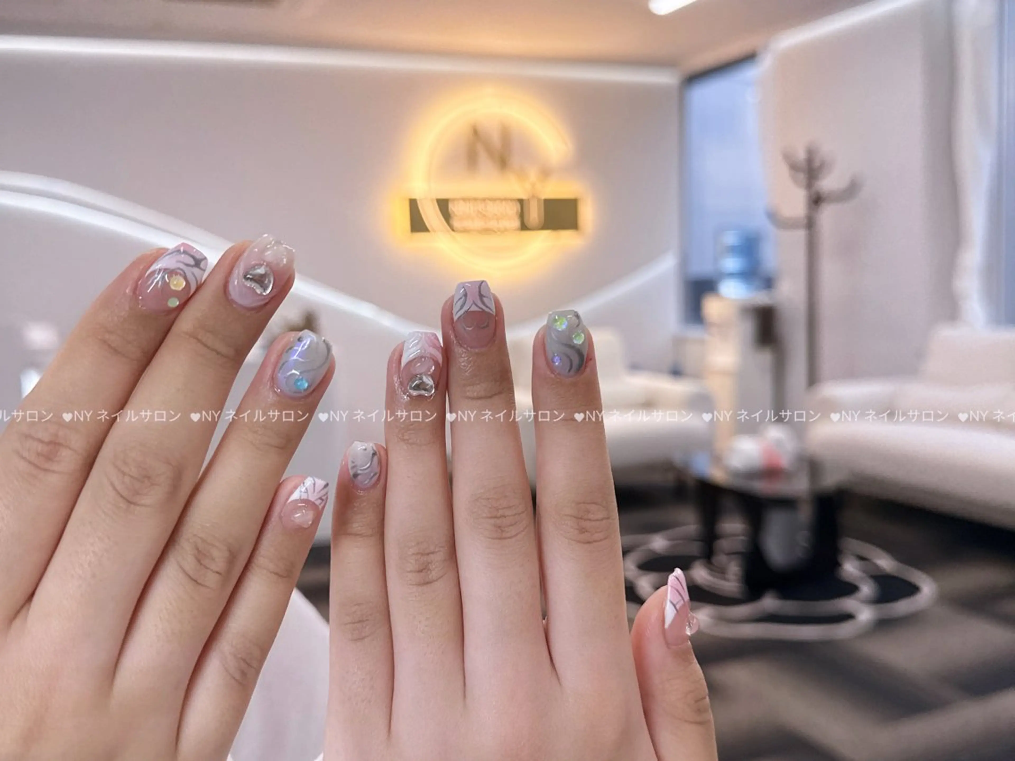 ネイル 長さ出し フットネイル フレンチネイル ジェルネイル ガーリー ハンドネイル NYネイルサロン 千葉中央店所属・NYネイルサロン 千葉中央店のネイルデザイン