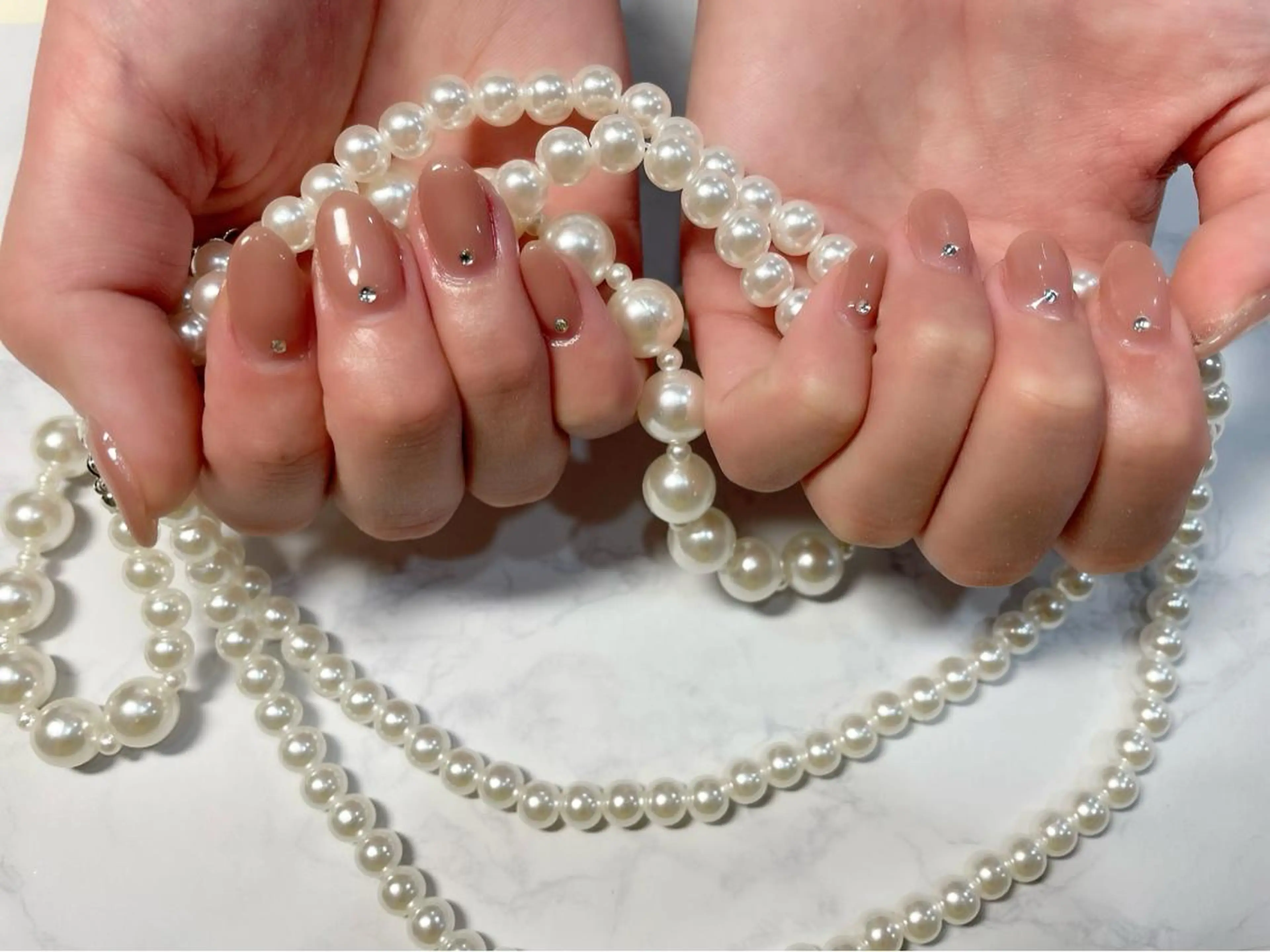 ネイル ワンカラーネイル ストーンネイル Pretty【プリティー】所属・神戸三宮pretty プリティーのマツエク・マツパデザイン