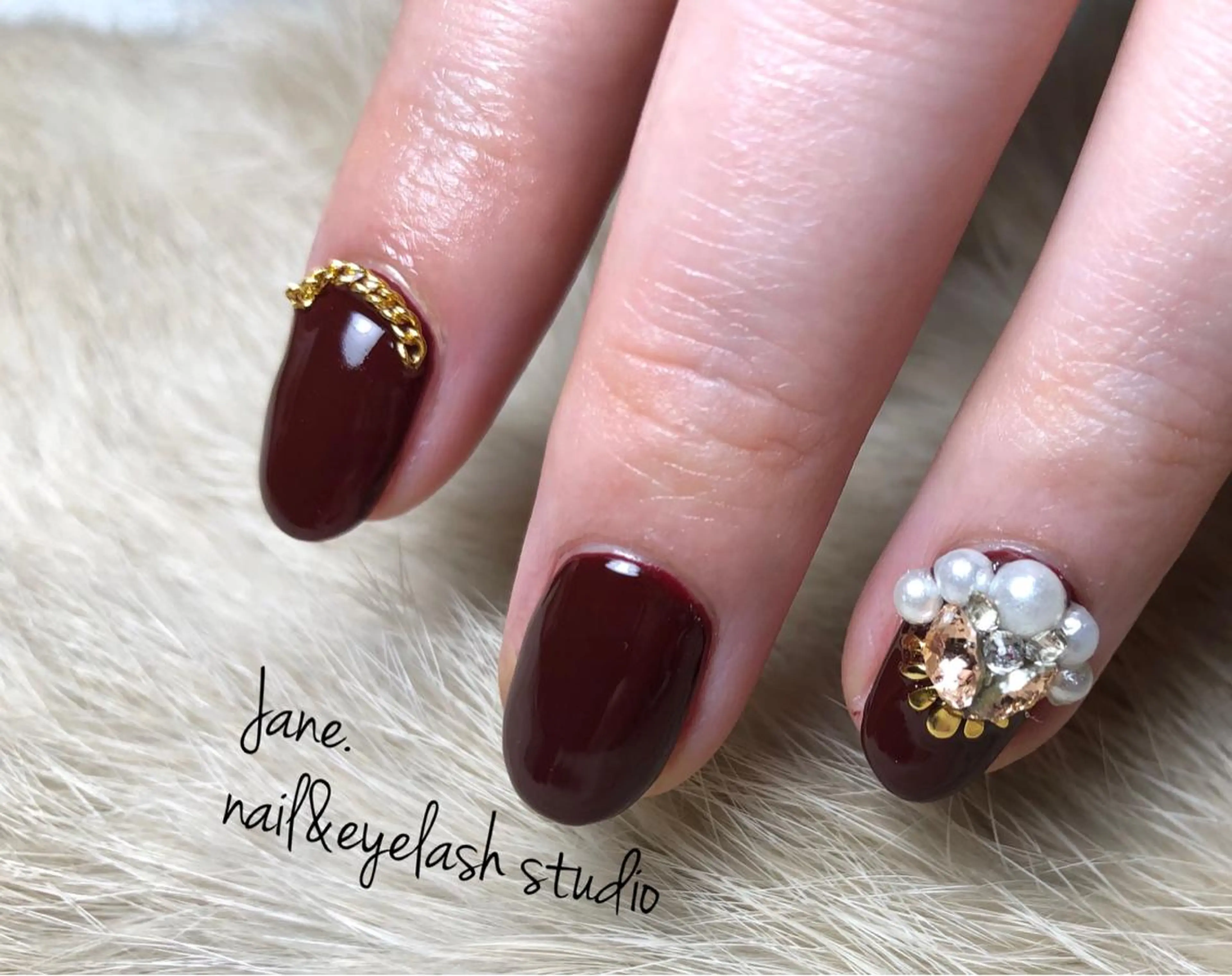 ネイル Yakko pas á pasのネイルデザイン