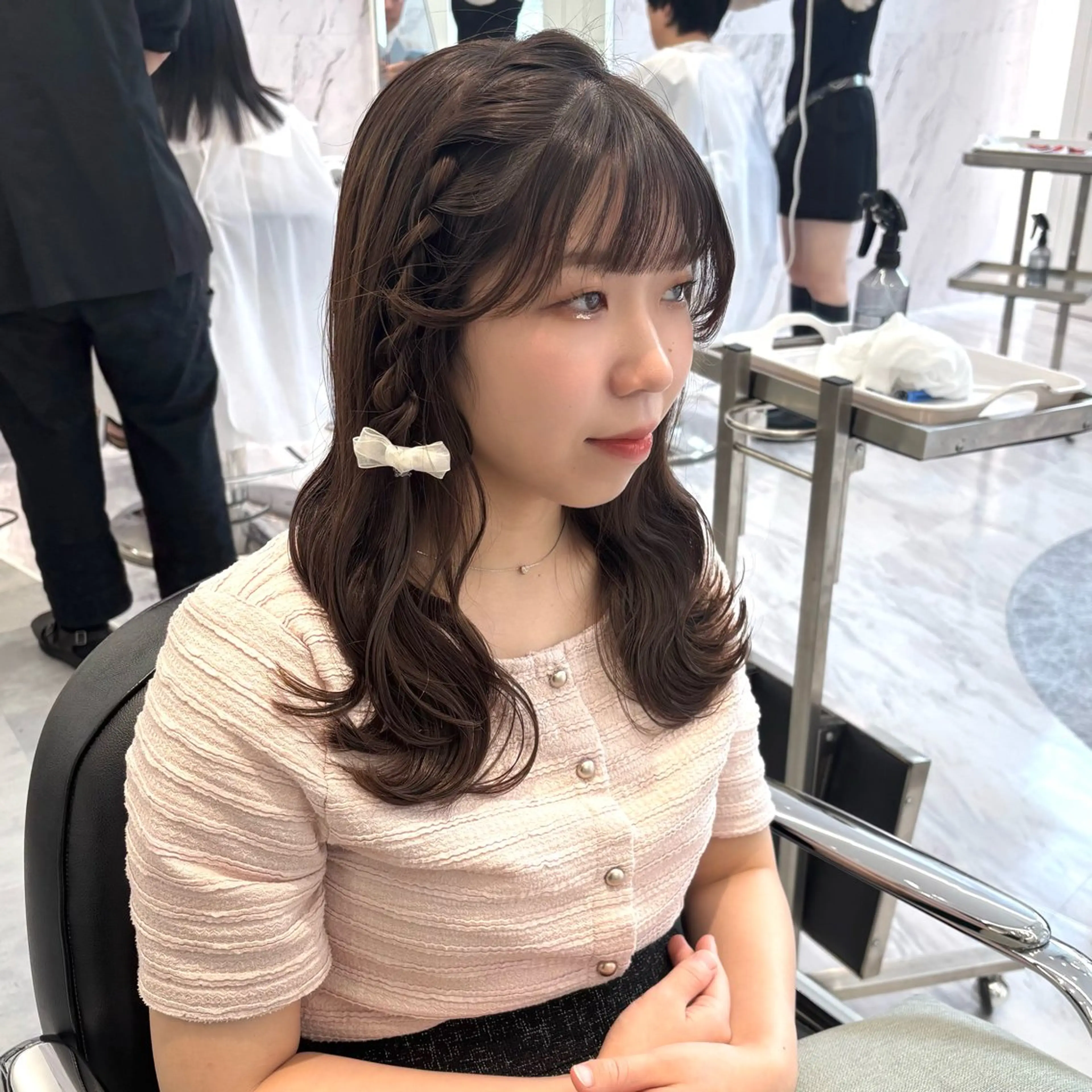 セミロング ヘアアレンジ ParveMix 🐾鳥取彩花のヘアスタイル