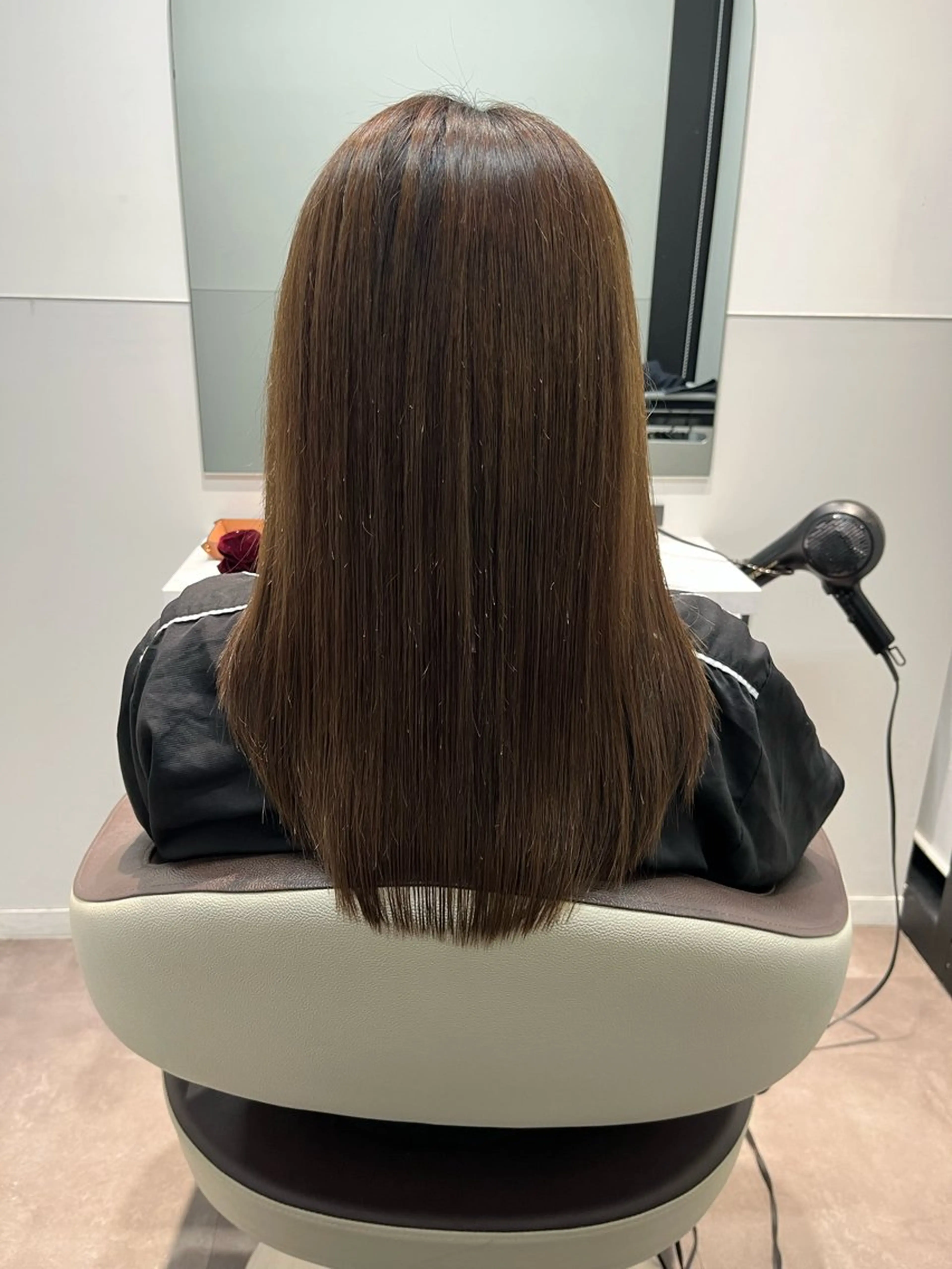 セミロング 髪質改善 ブリーチ無し白髪ぼか し/艶髪/津嘉山のヘアスタイル