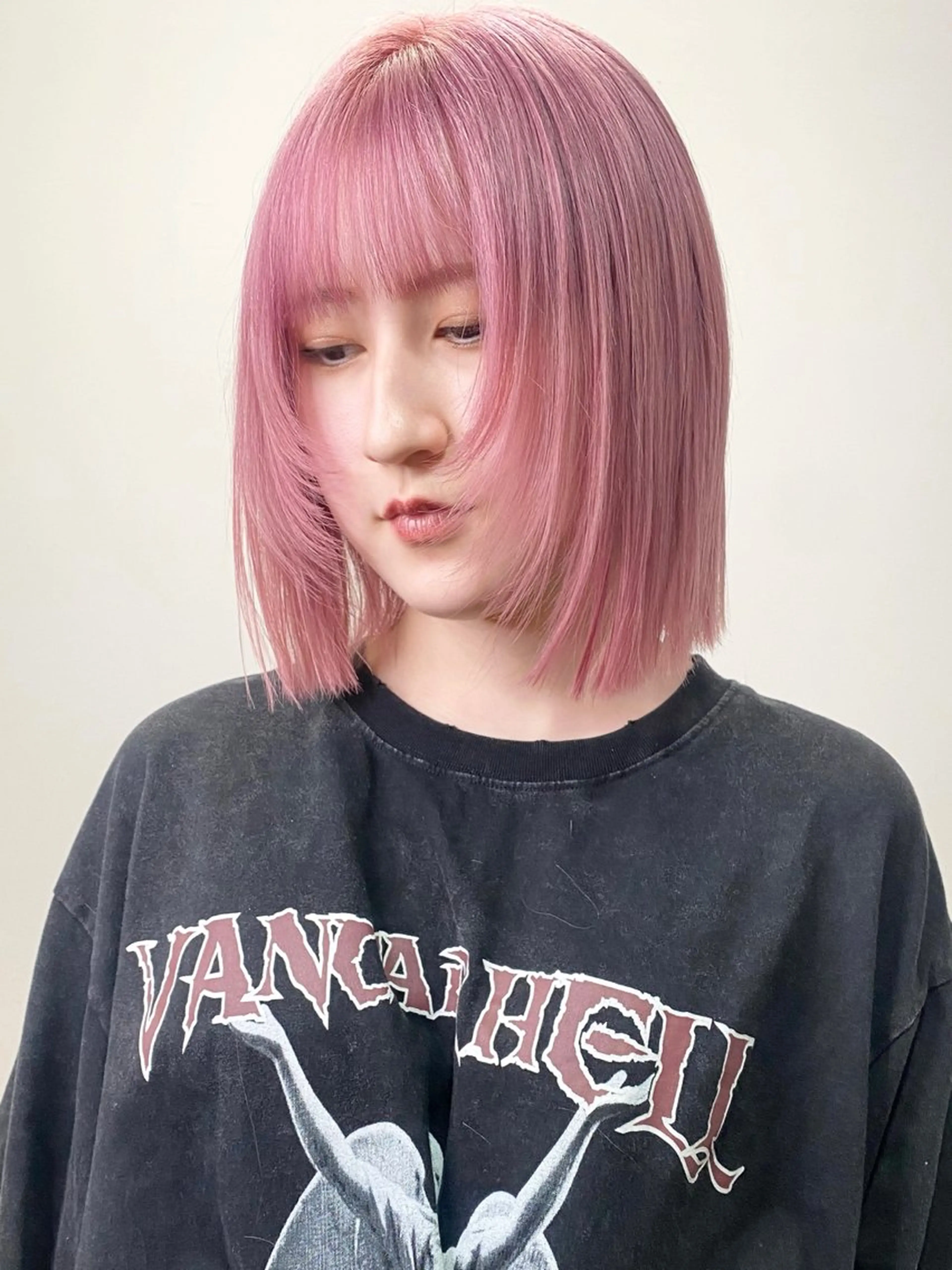 ミディアム カラー ヘアアレンジ ボブレイヤー ブリーチ ケアブリーチ ハイトーンカラー ピンクカラー カット ヘアカラー トリートメント 韓国ヘア×髪質 改善🇰🇷シオリのヘアスタイル