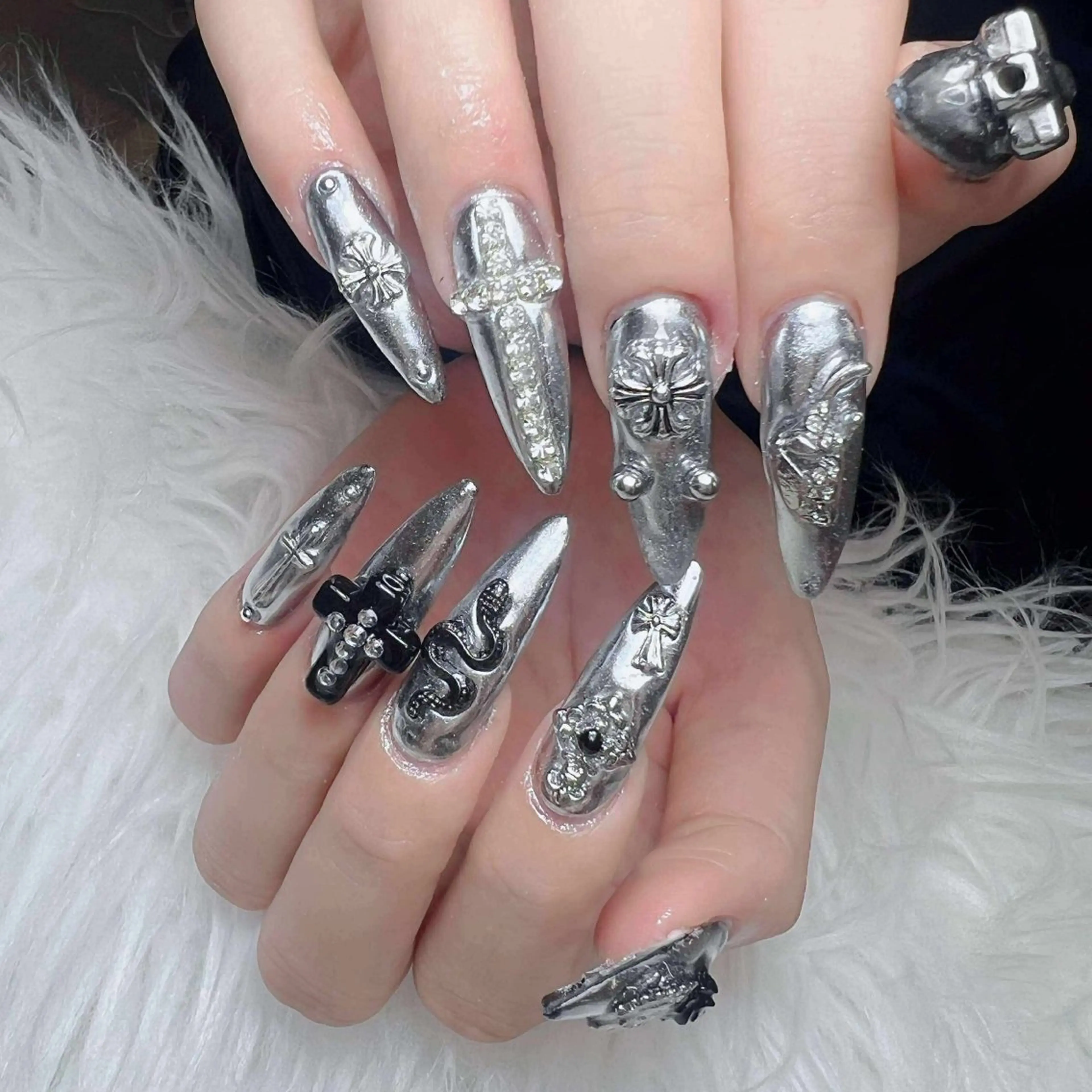 ネイル オーロラネイル チークネイル フットネイル フレンチネイル 韓国ネイル ハンドネイル Lumi Nailのネイルデザイン