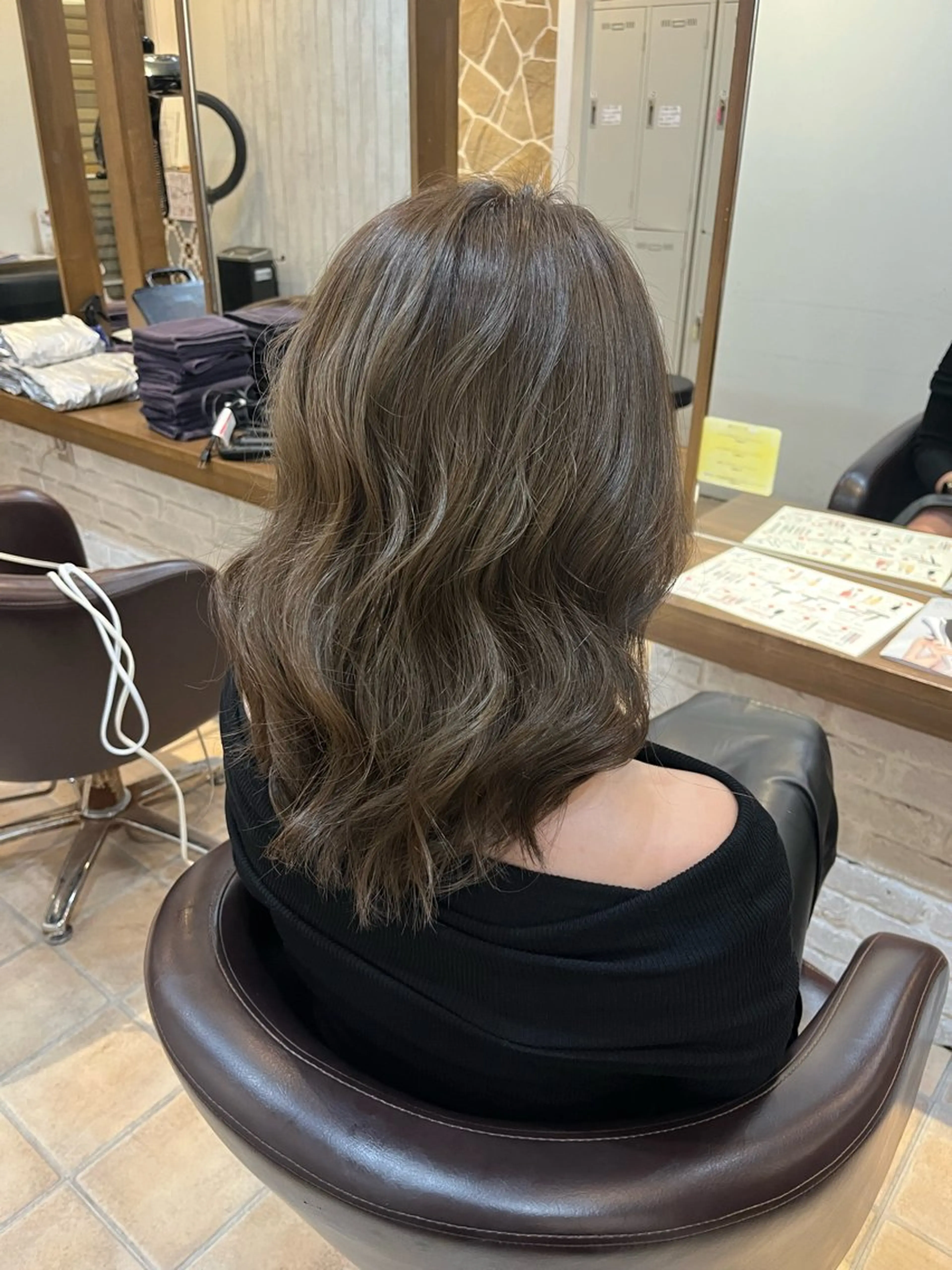 セミロング カラー グレージュ イルミナカラー Cecil hair JR尼崎店所属・JR尼崎店 村田 優真のヘアスタイル