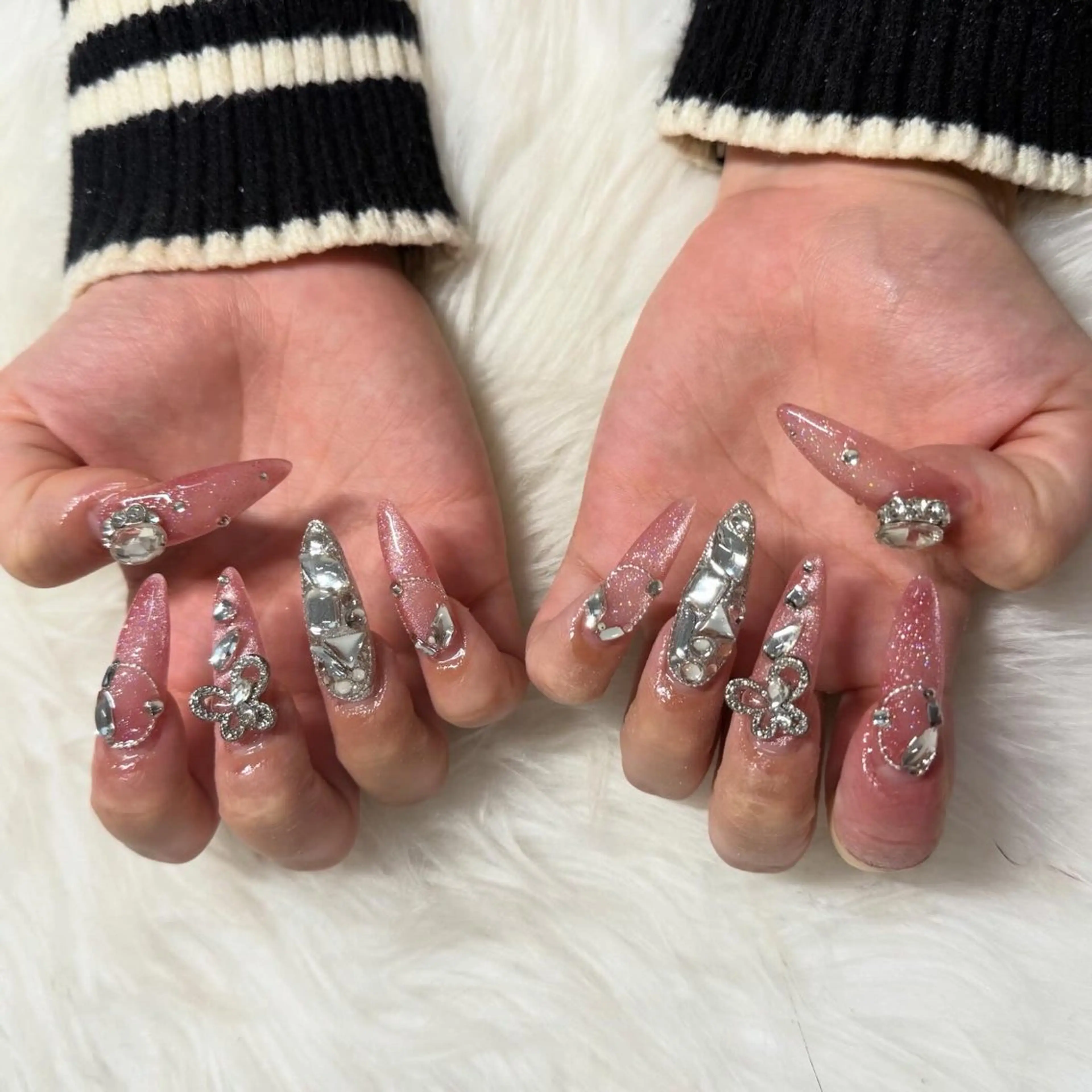 ロング ハンドネイル mao .のネイルデザイン