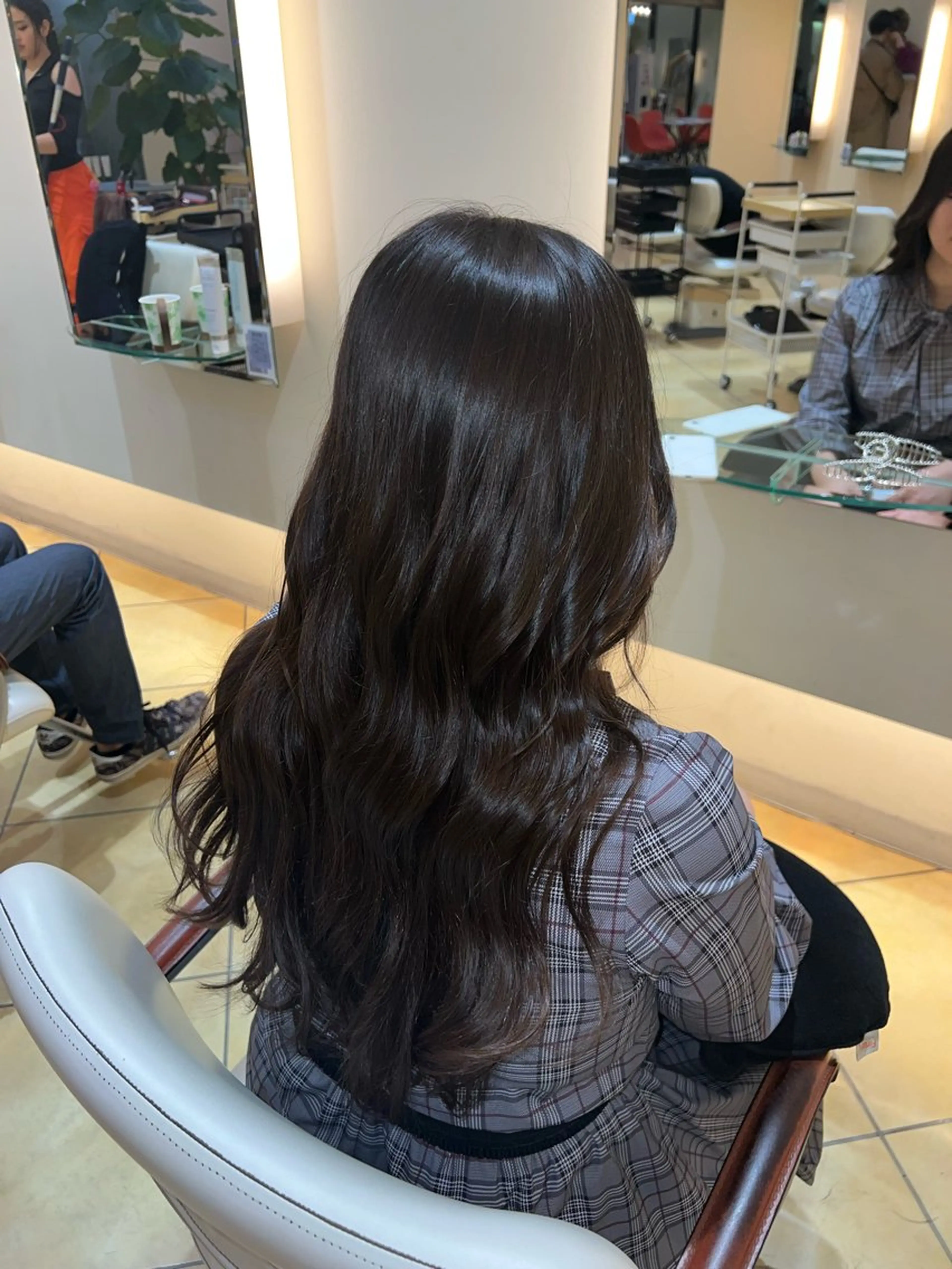 ロング トリートメント 最高の髪質改善🩵 艶カラー 惠美のヘアスタイル