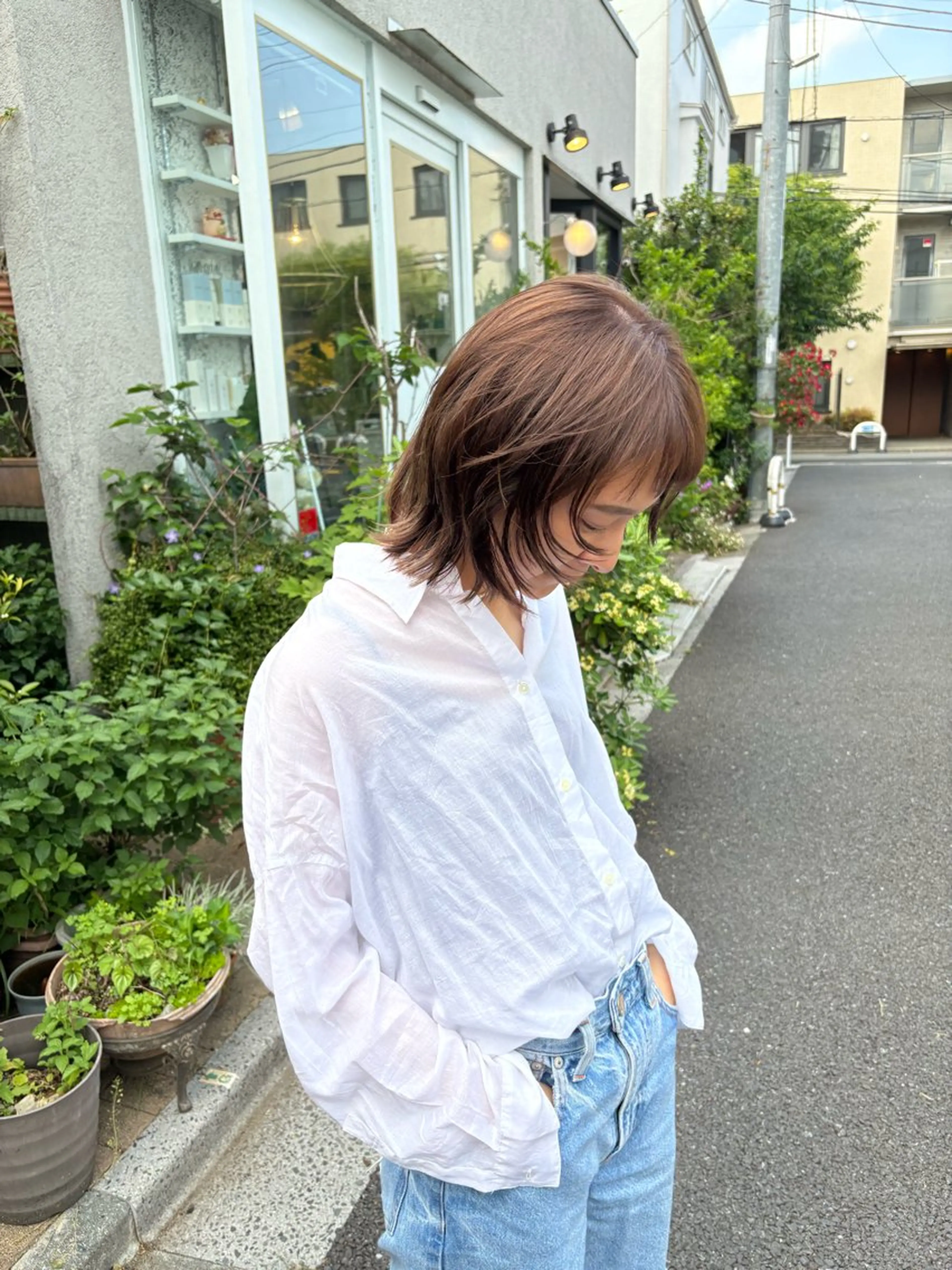 ミディアム カラー 顔まわりレイヤー レイヤーカット カット ヘアカラー トリートメント 似合わせカット レイヤーボブウルフのヘアスタイル