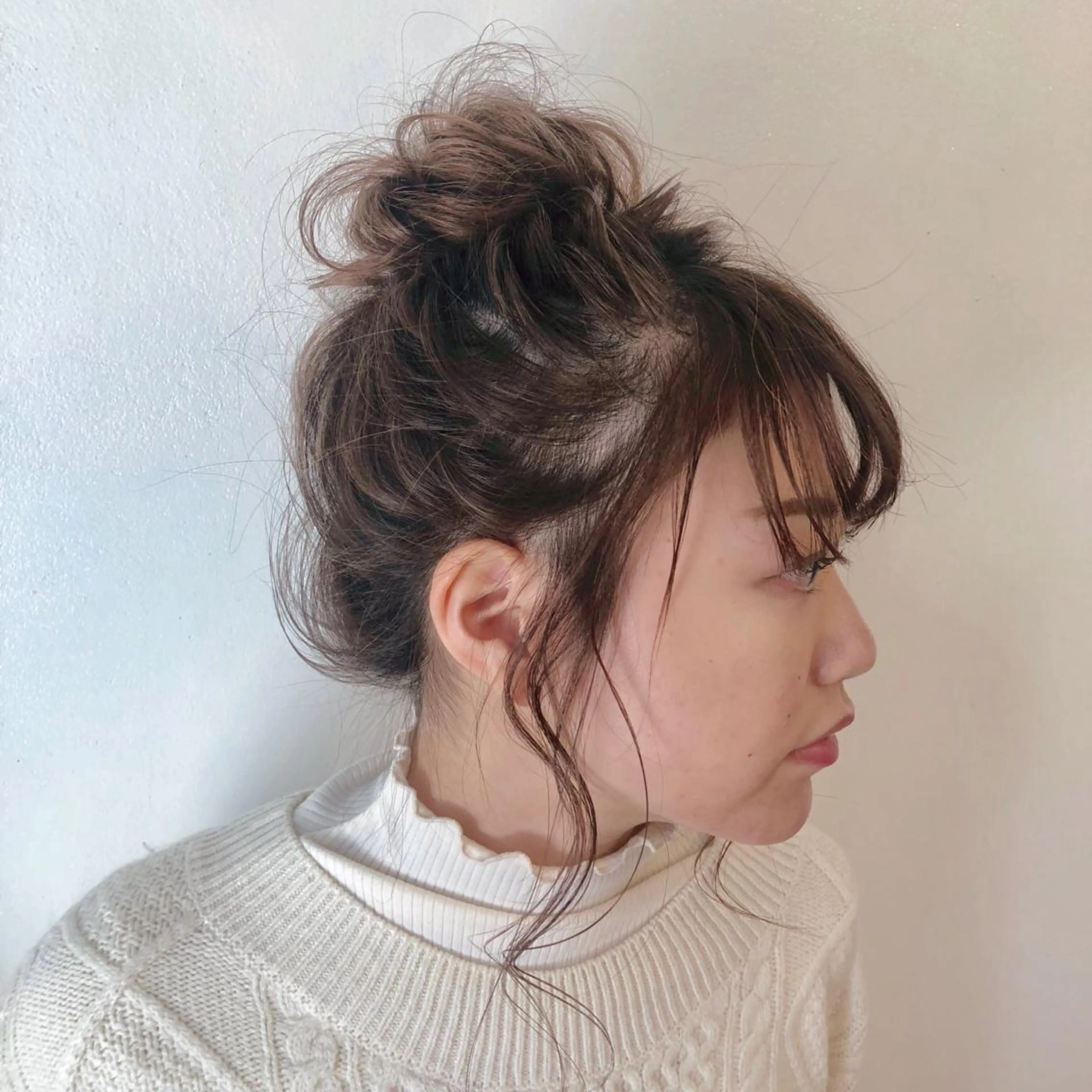 セミロング ヘアアレンジ お団子ヘア 簡単アレンジ ヘアセット h a k u 大倉 卓人のヘアスタイル