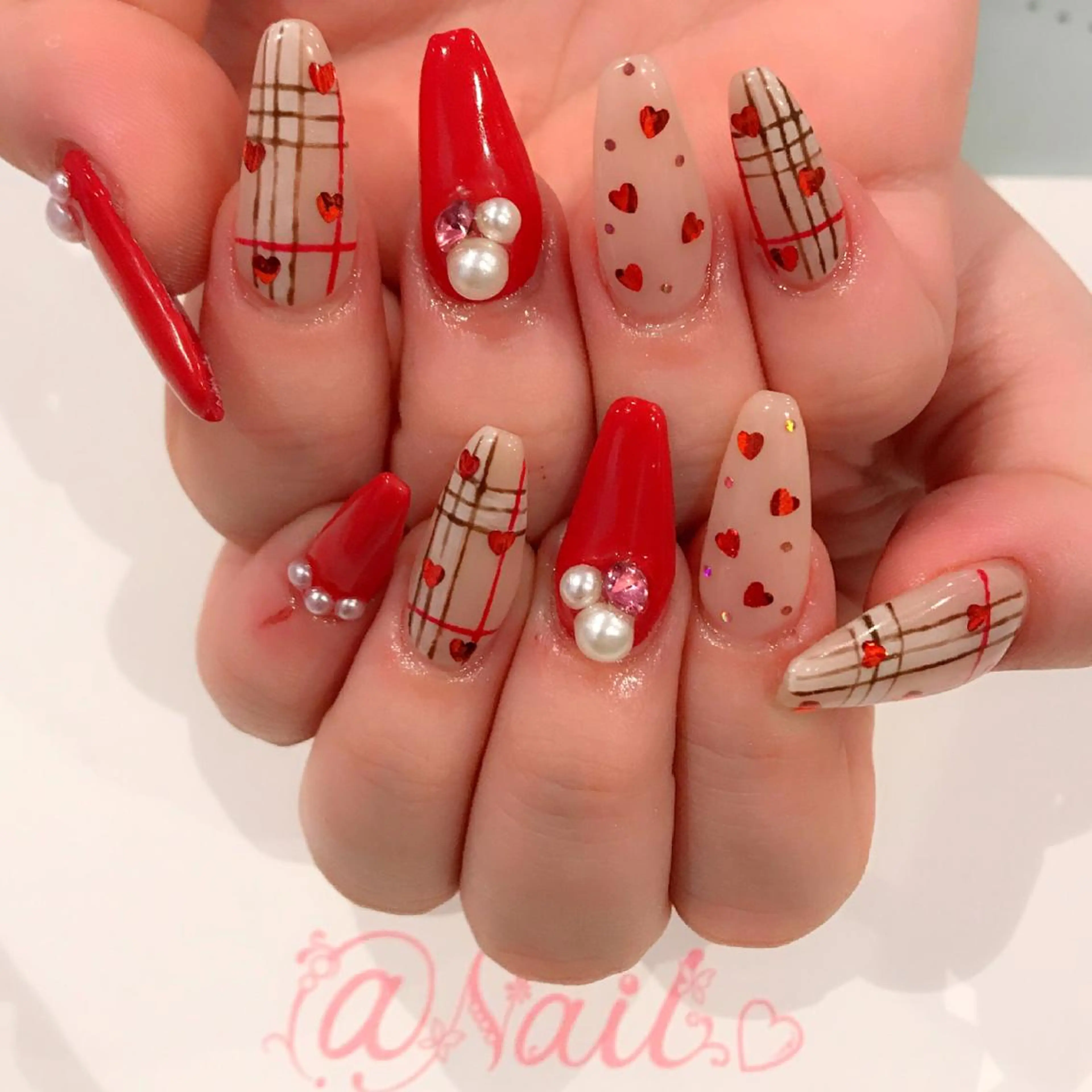 ネイル フットネイル ジェルネイル 持ち込み スカルプネイル 小尾 栞のネイルデザイン