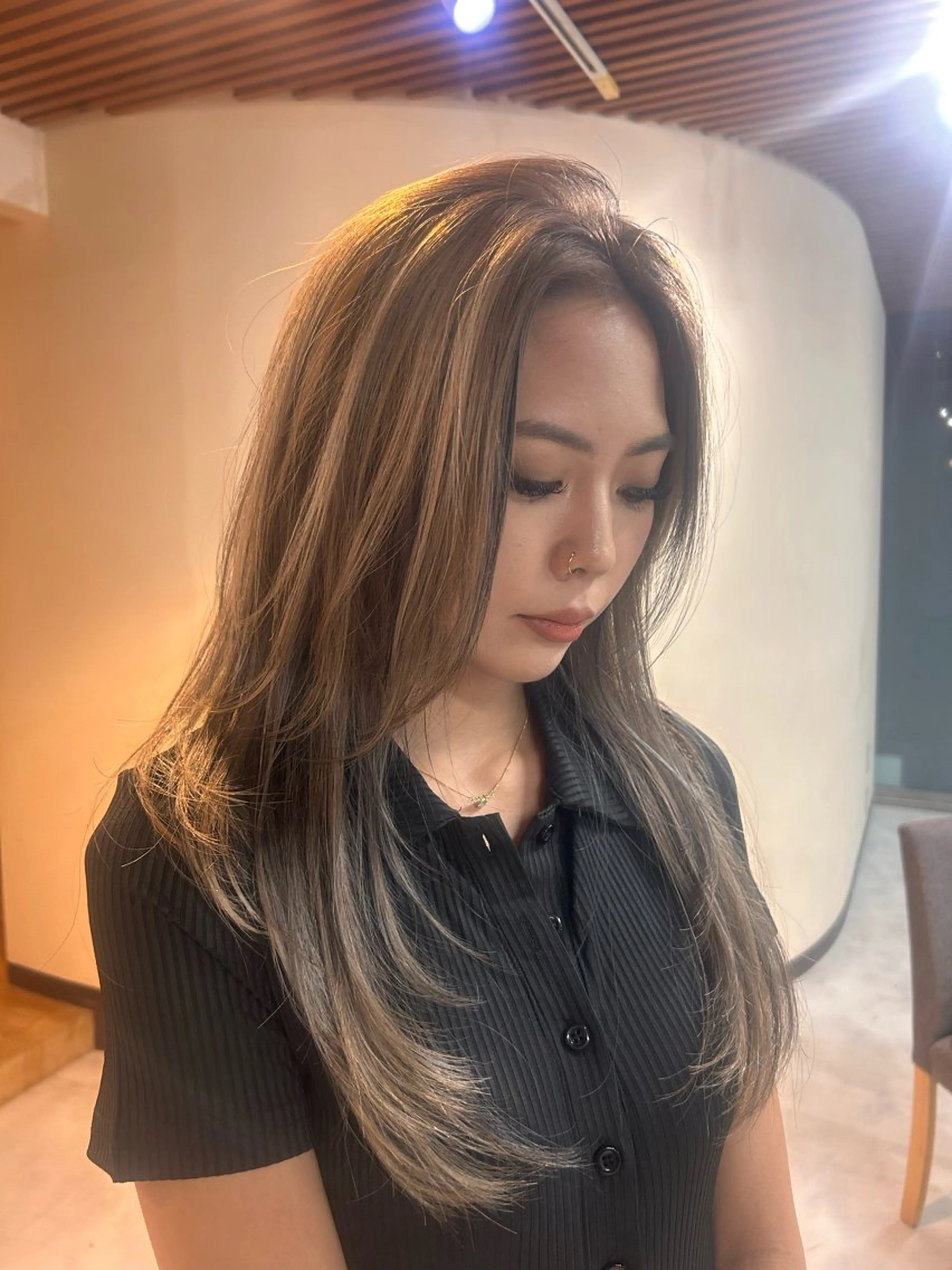 セミロング カラー レイヤーカット カット ヘアカラー トリートメント デザインカラー／ ハイトーン／竹井俊介のヘアスタイル