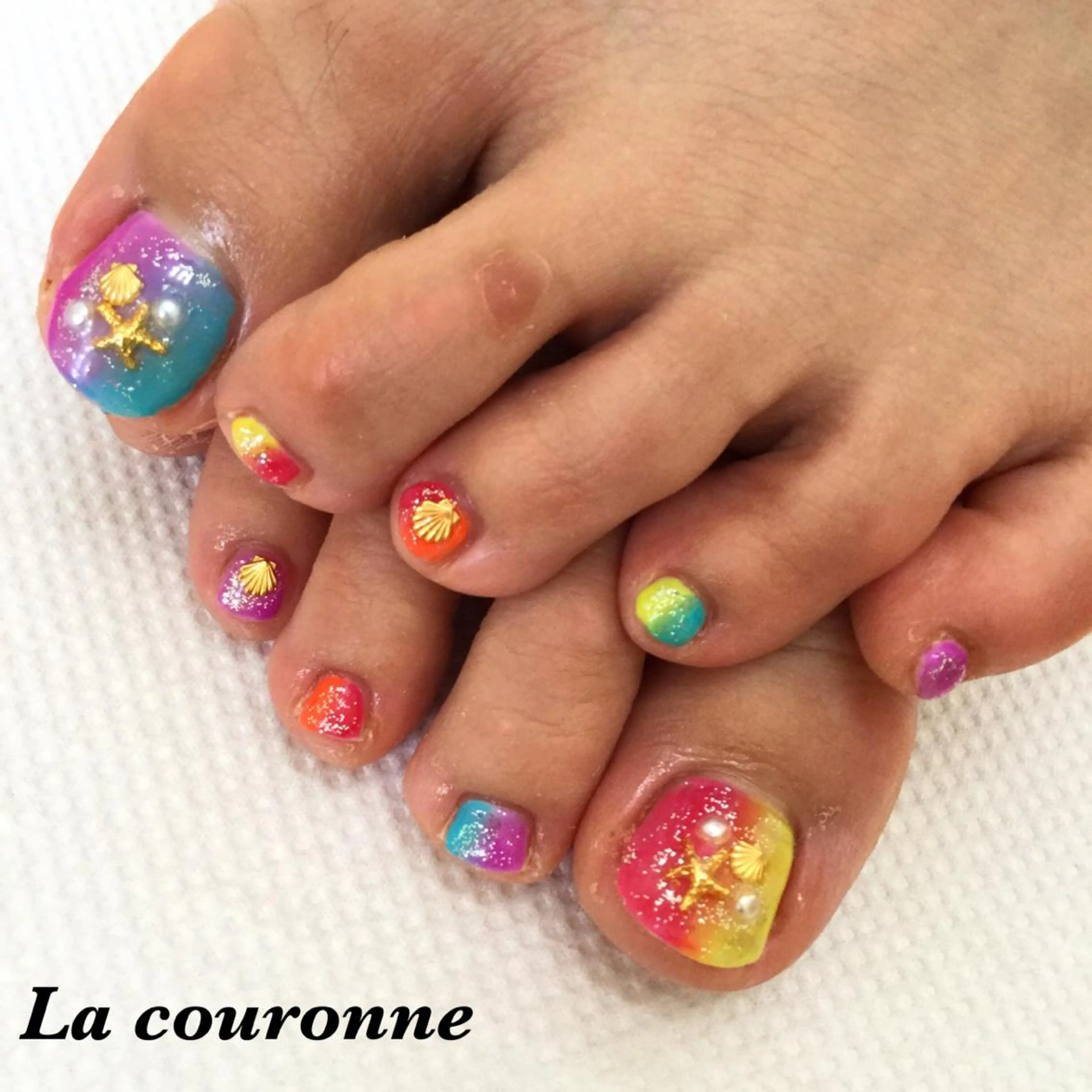 ネイル Lacouronne NATSUMIのネイルデザイン