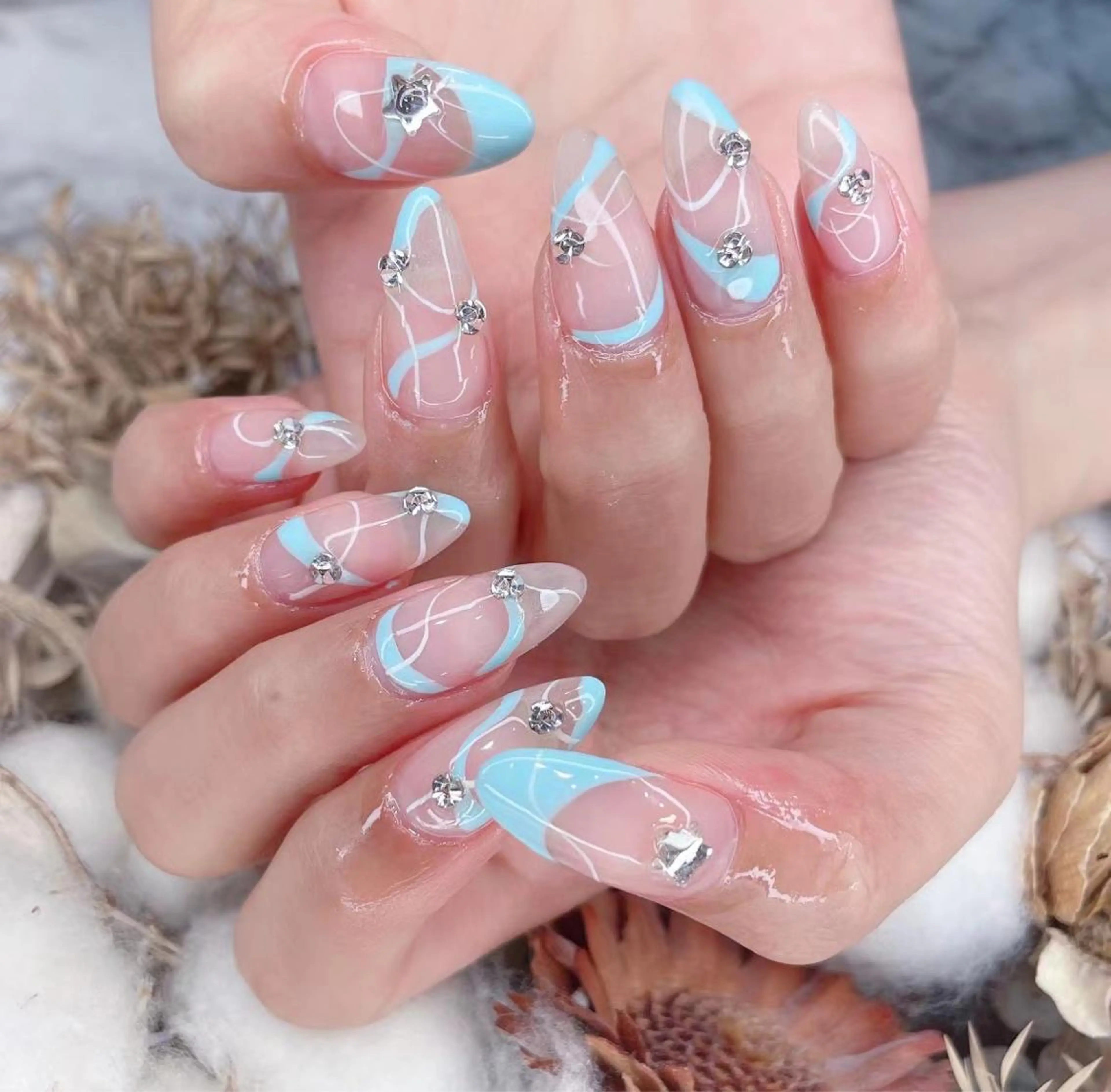 ネイル ブルー フレンチネイル ホワイト Babarla nailのネイルデザイン
