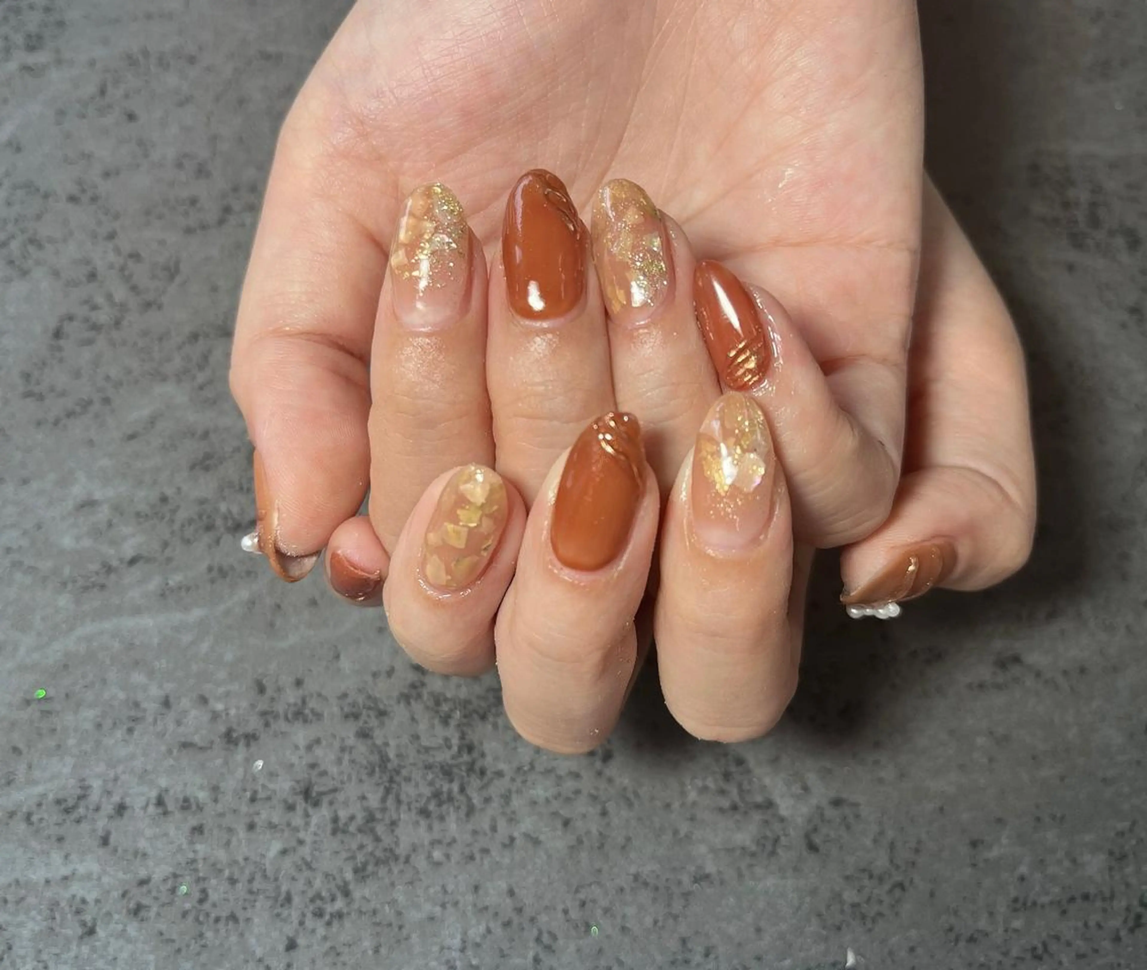 ネイル ミラーネイル ニュアンスネイル Ruana Nailのネイルデザイン