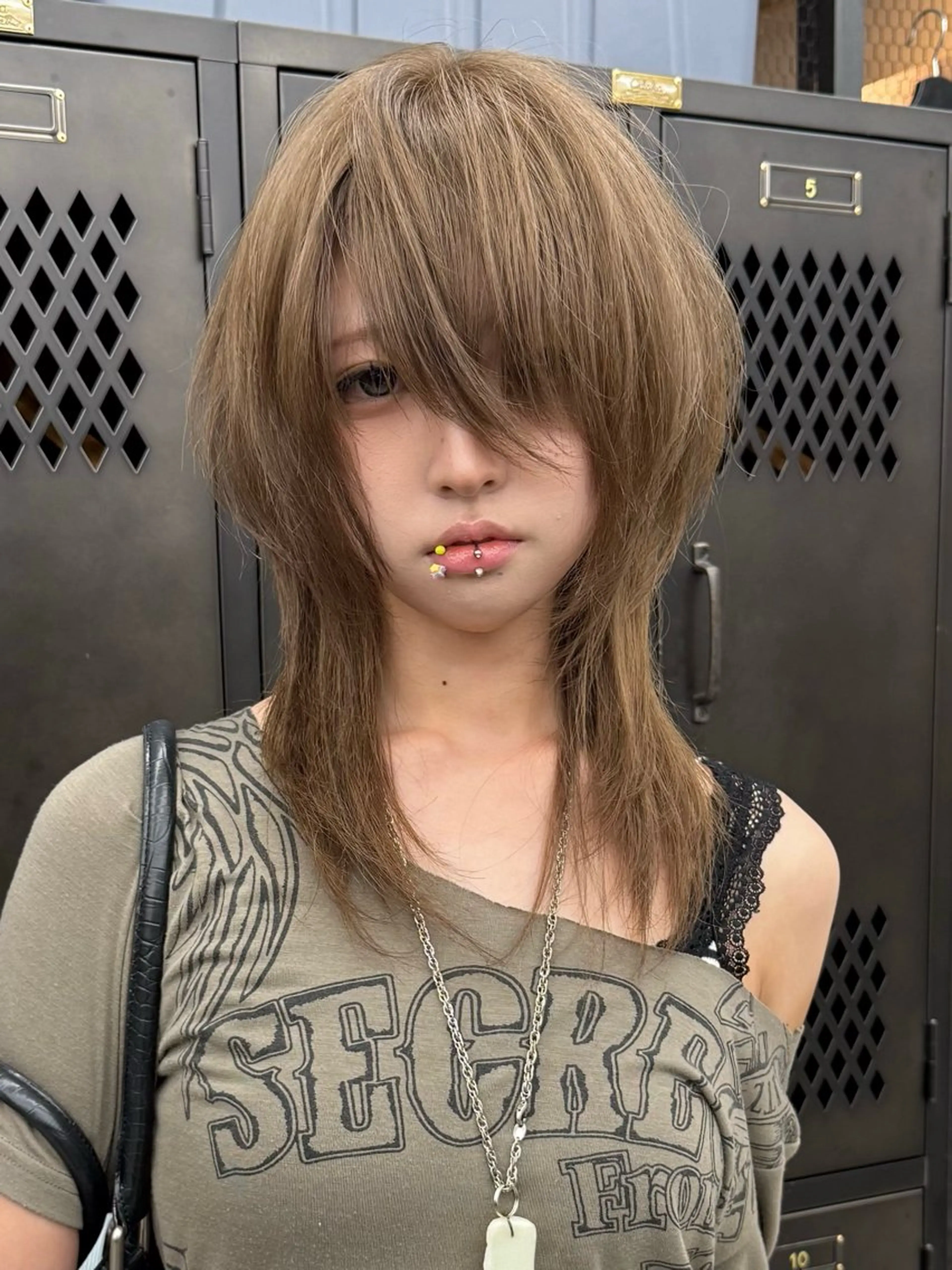 【超人気🌟1月限定！】ケアダブルカラー+最新ケアトリートメント☆ウルフ、レイヤーカットの写真