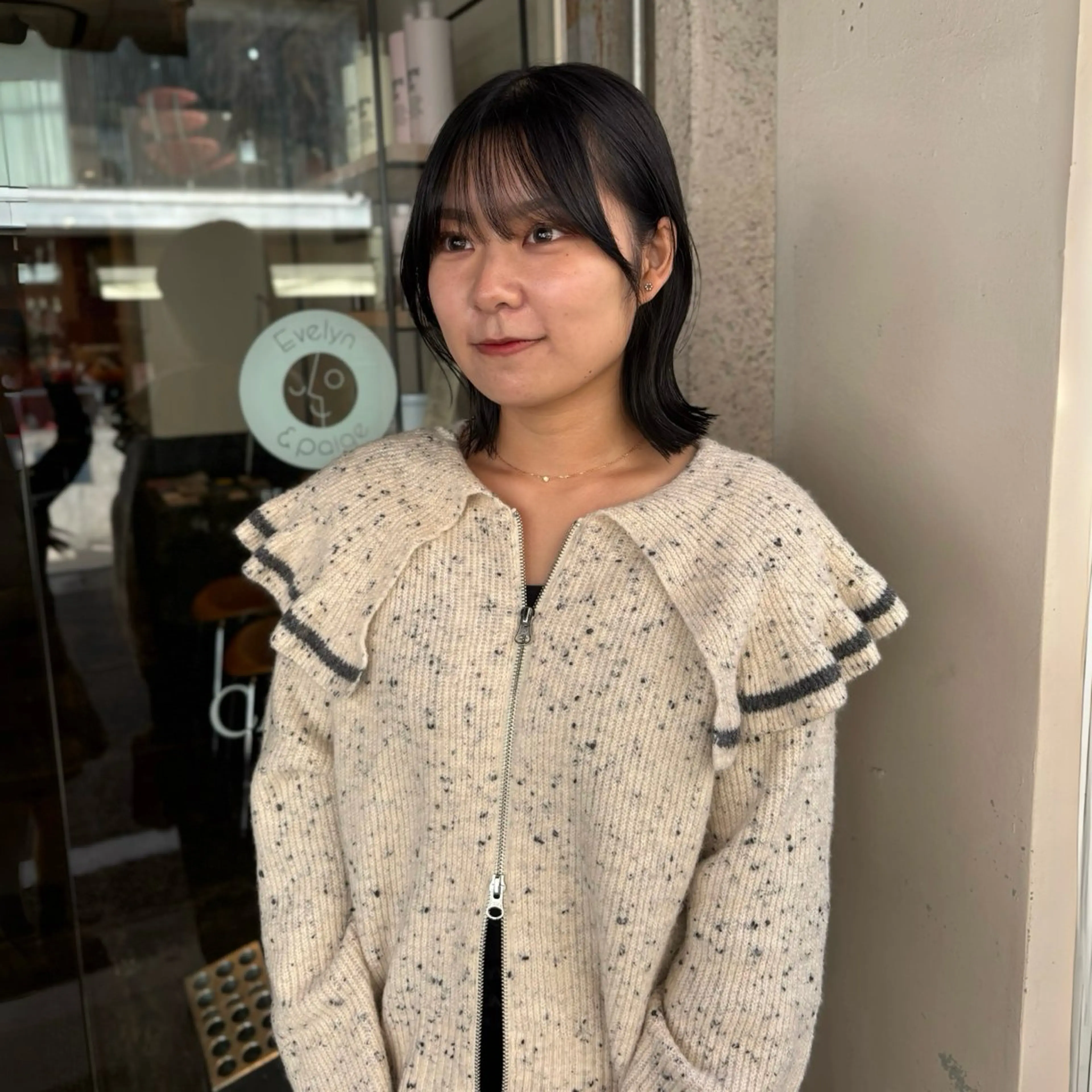 ミディアム ボブ カット 芦刈 咲来のヘアスタイル