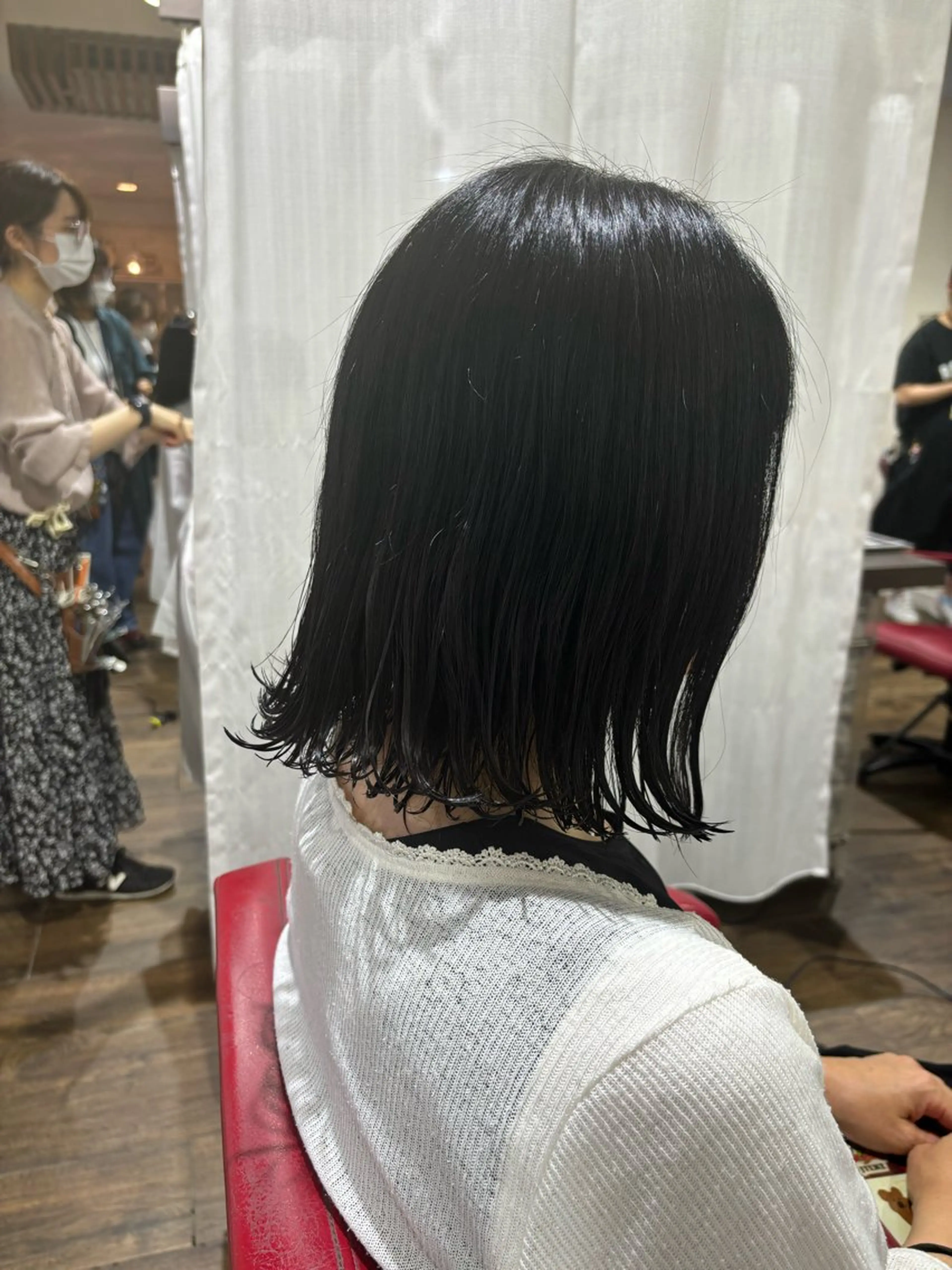 ミディアム パーマ ミディアムパーマ 外ハネヘア もり はなののヘアスタイル