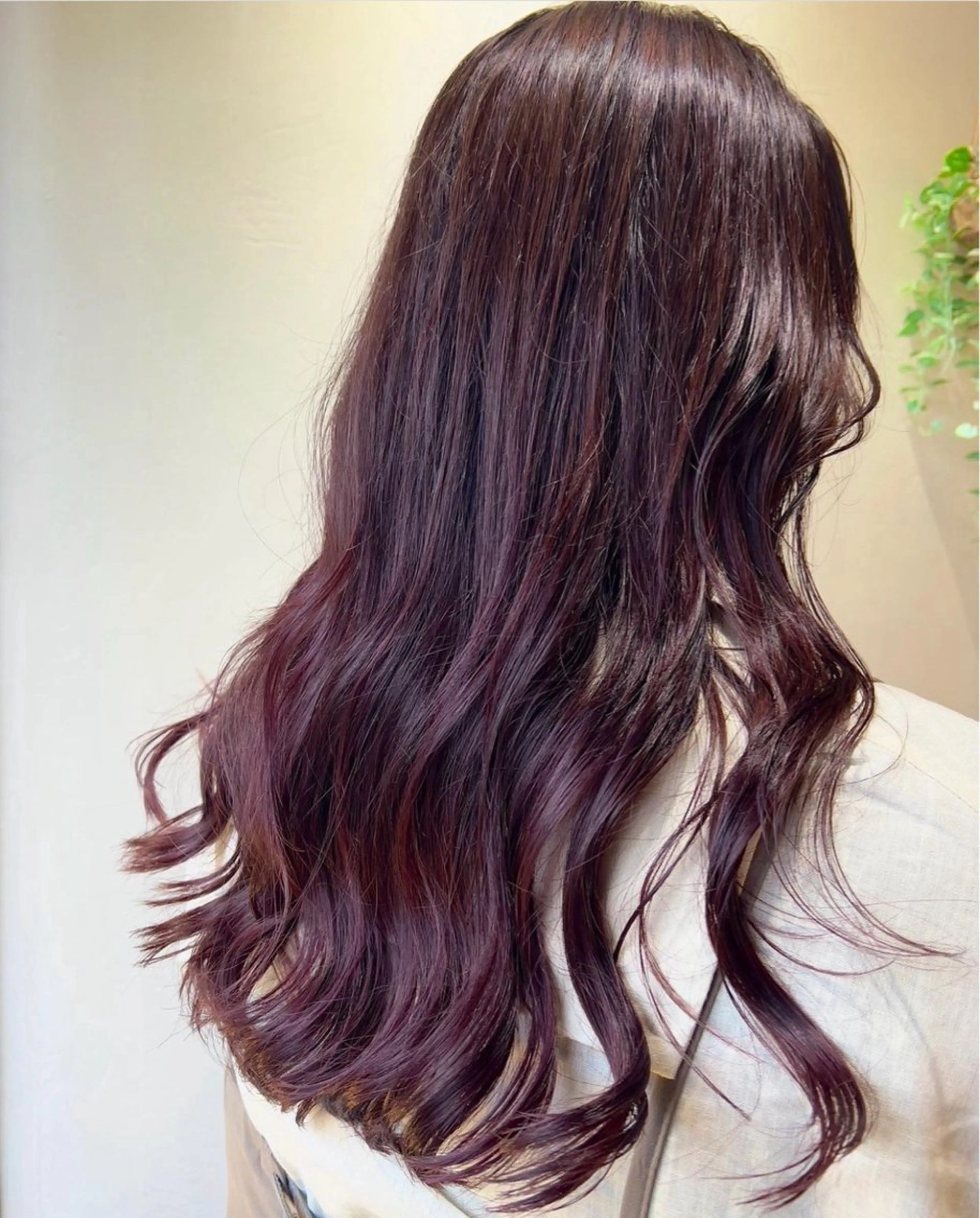 カラー AIconic nagoya所属・縮毛矯正/ レイヤー/ミディアムのヘアスタイル