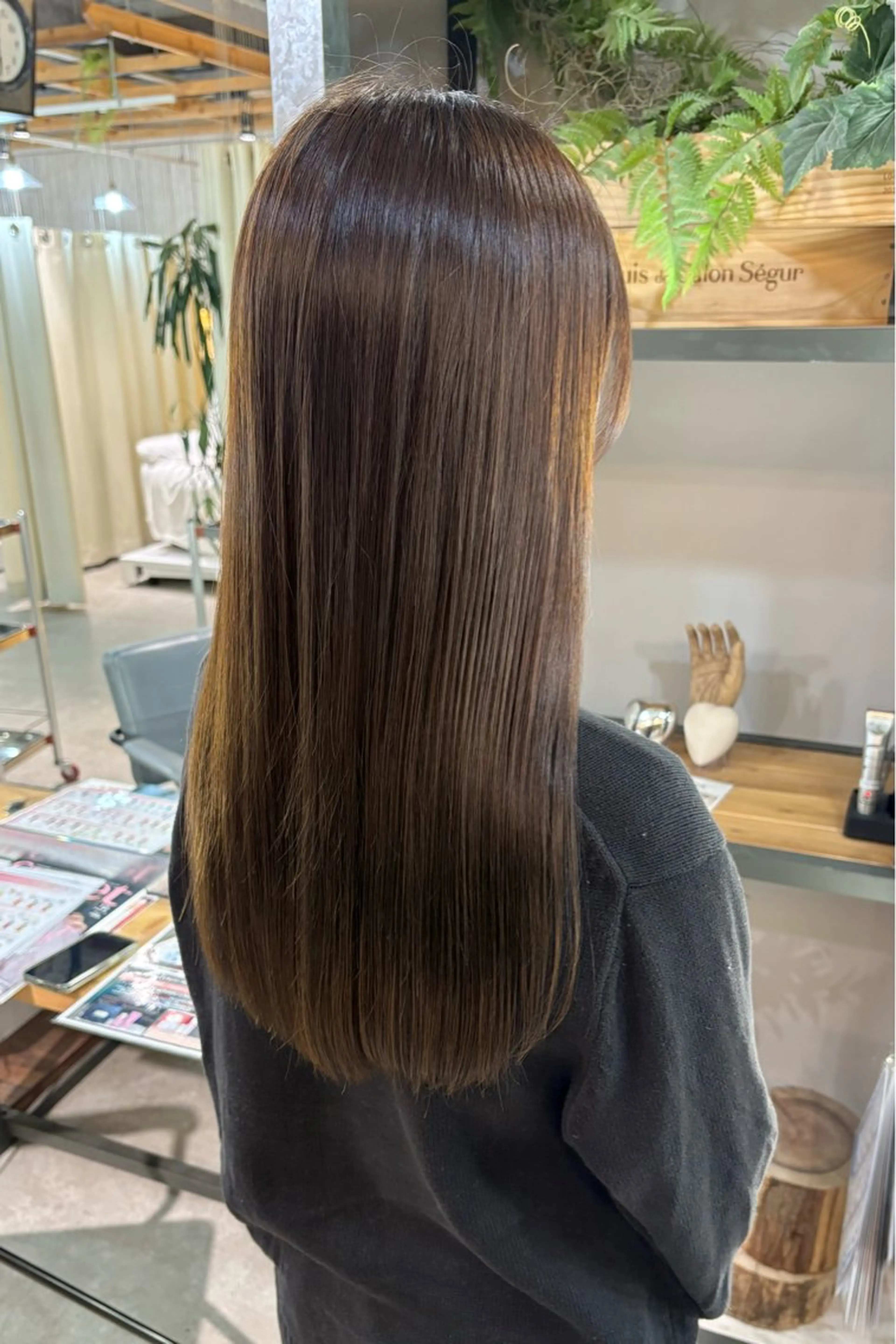 ロング カラー 菊地 紗矢のヘアスタイル