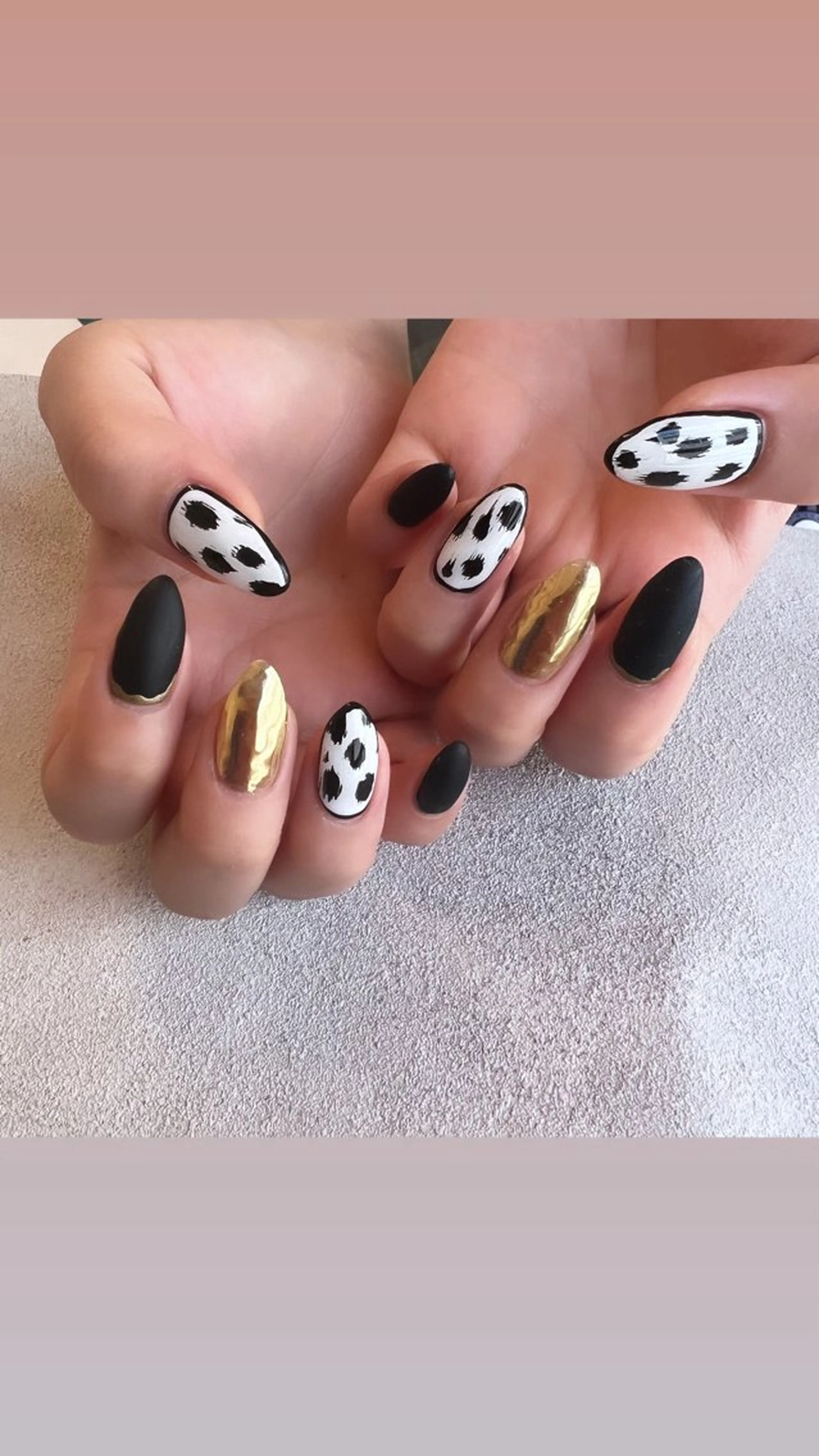 ネイル ハンドネイル 《カメレオン》 西田美輝のヘアスタイル