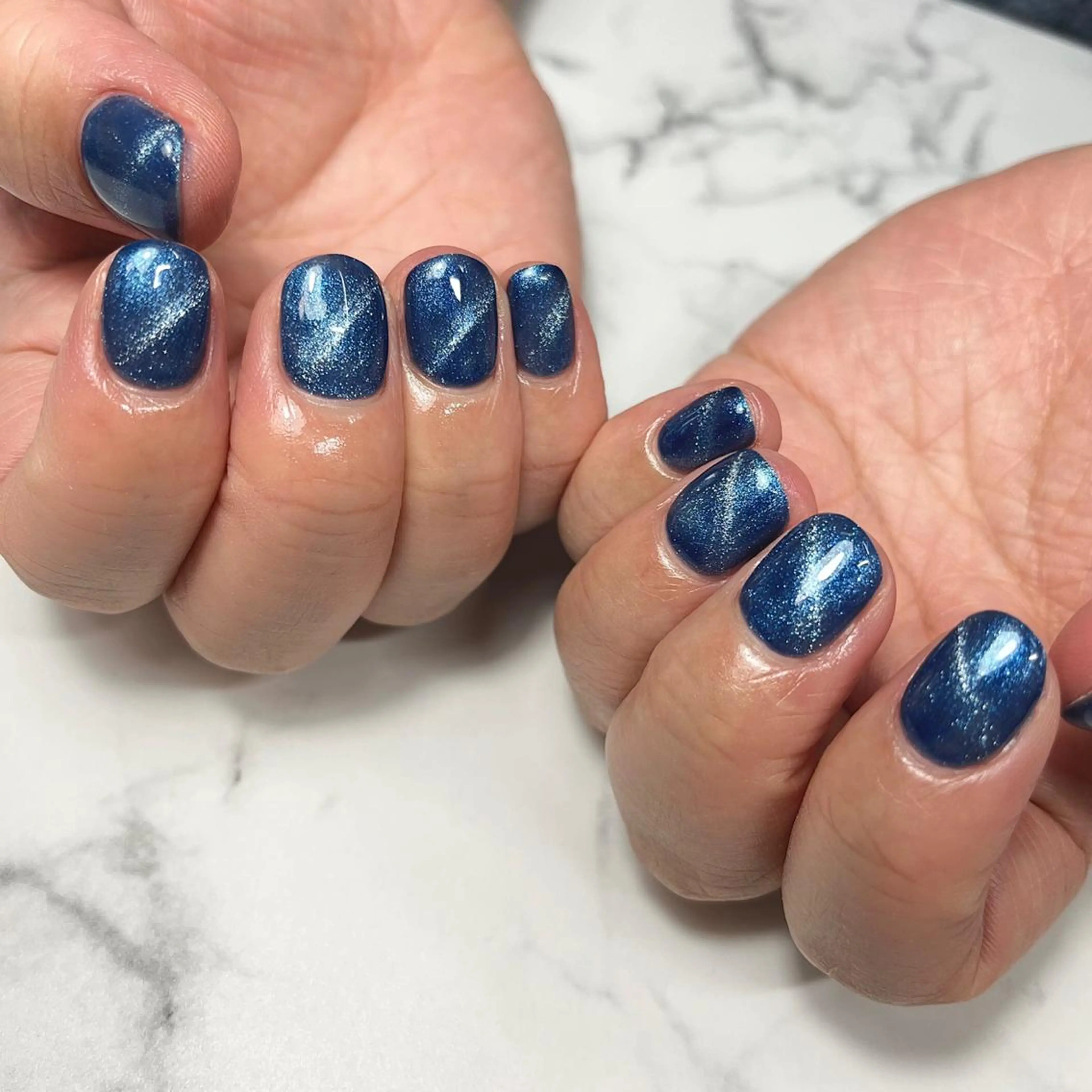 ネイル アートネイル ブルー ジェルネイル キラキラネイル 韓国ネイル ハンドネイル NAIL NOWのネイルデザイン