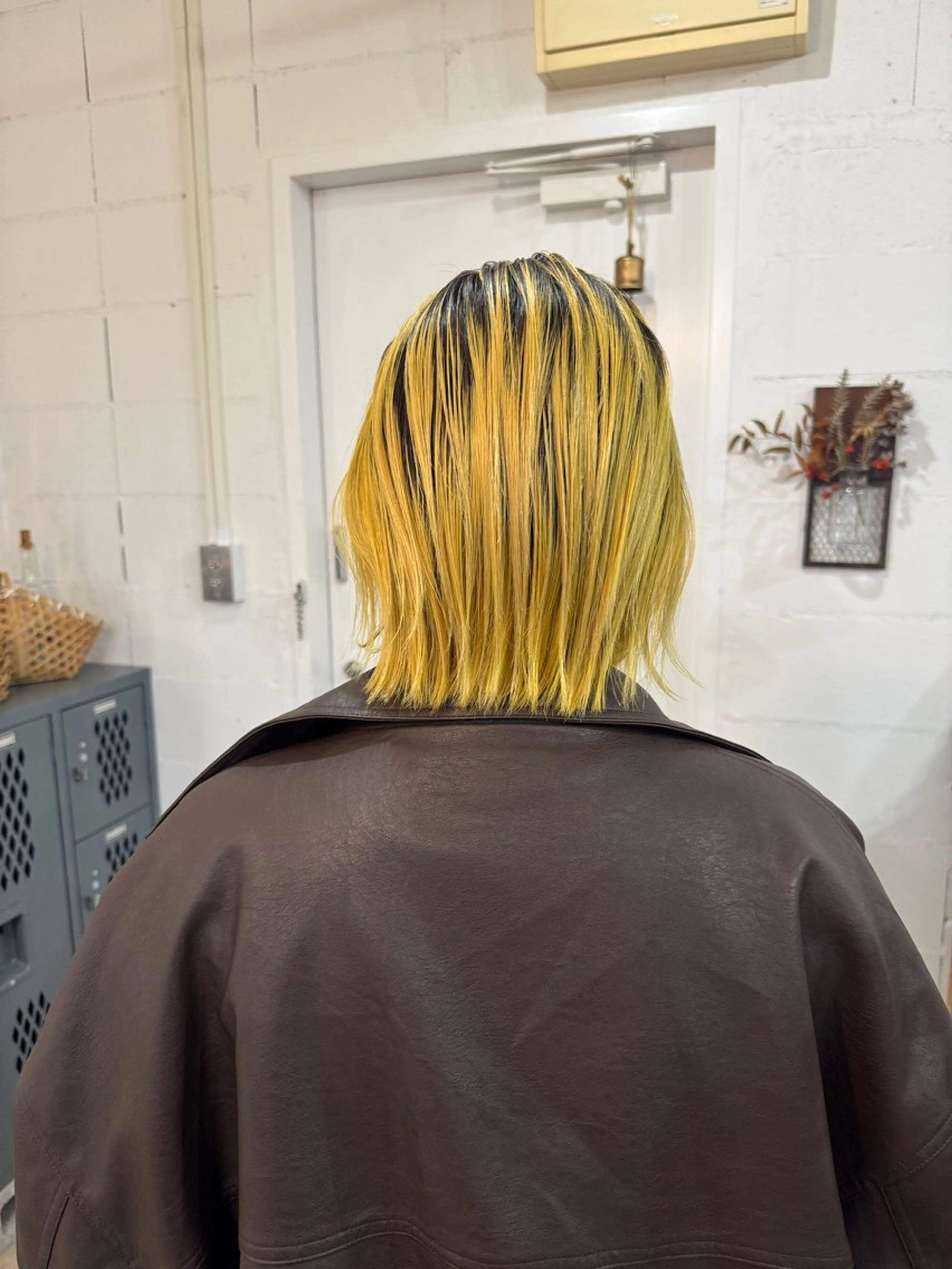 ミディアム イエローカラー kurune所属・kurune fuyuのヘアスタイル