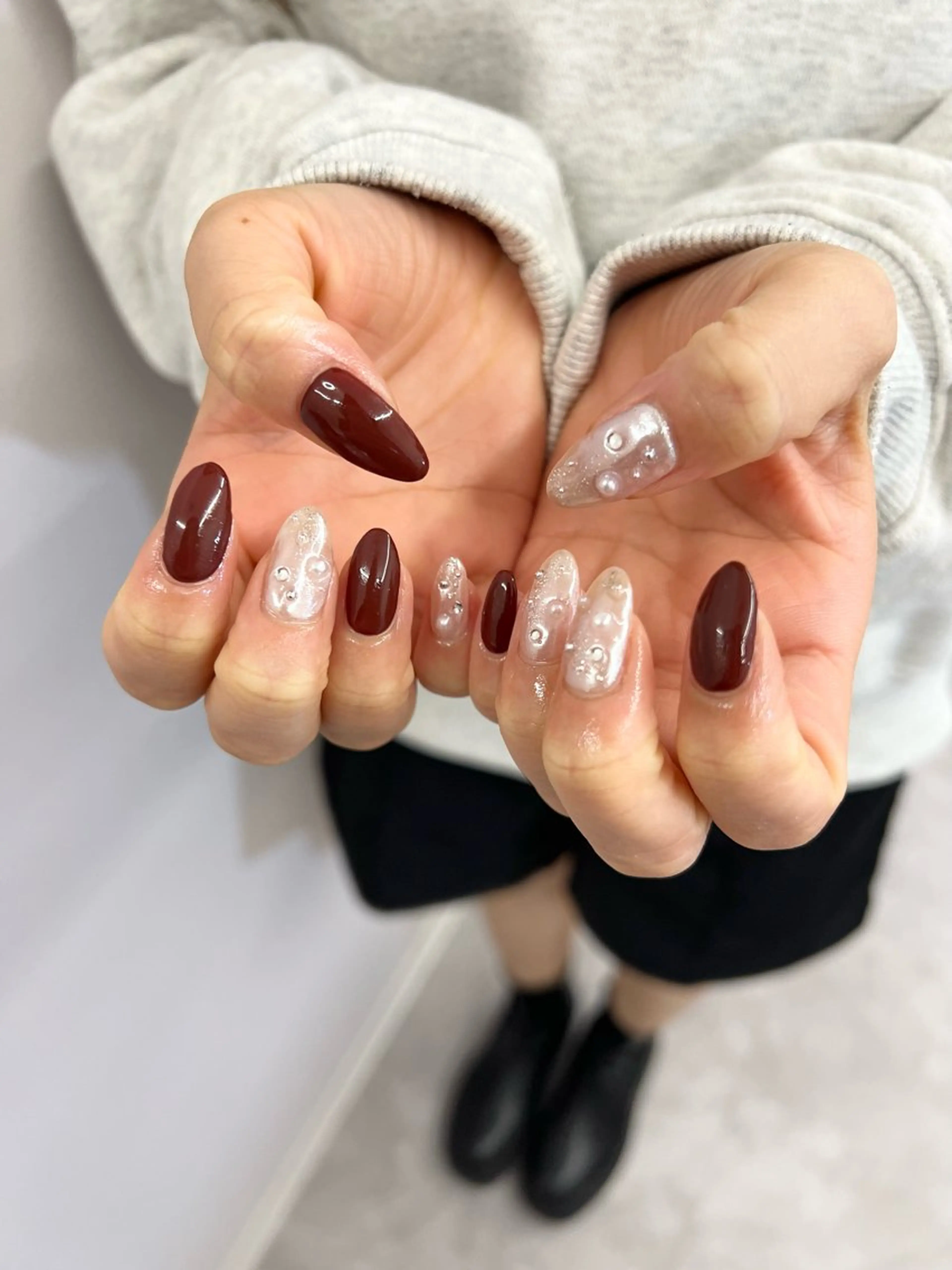 ネイル オーロラネイル ボルドー フレンチネイル ジェルネイル マグネットネイル ハンドネイル ハンドケア Bana_ Nailのネイルデザイン