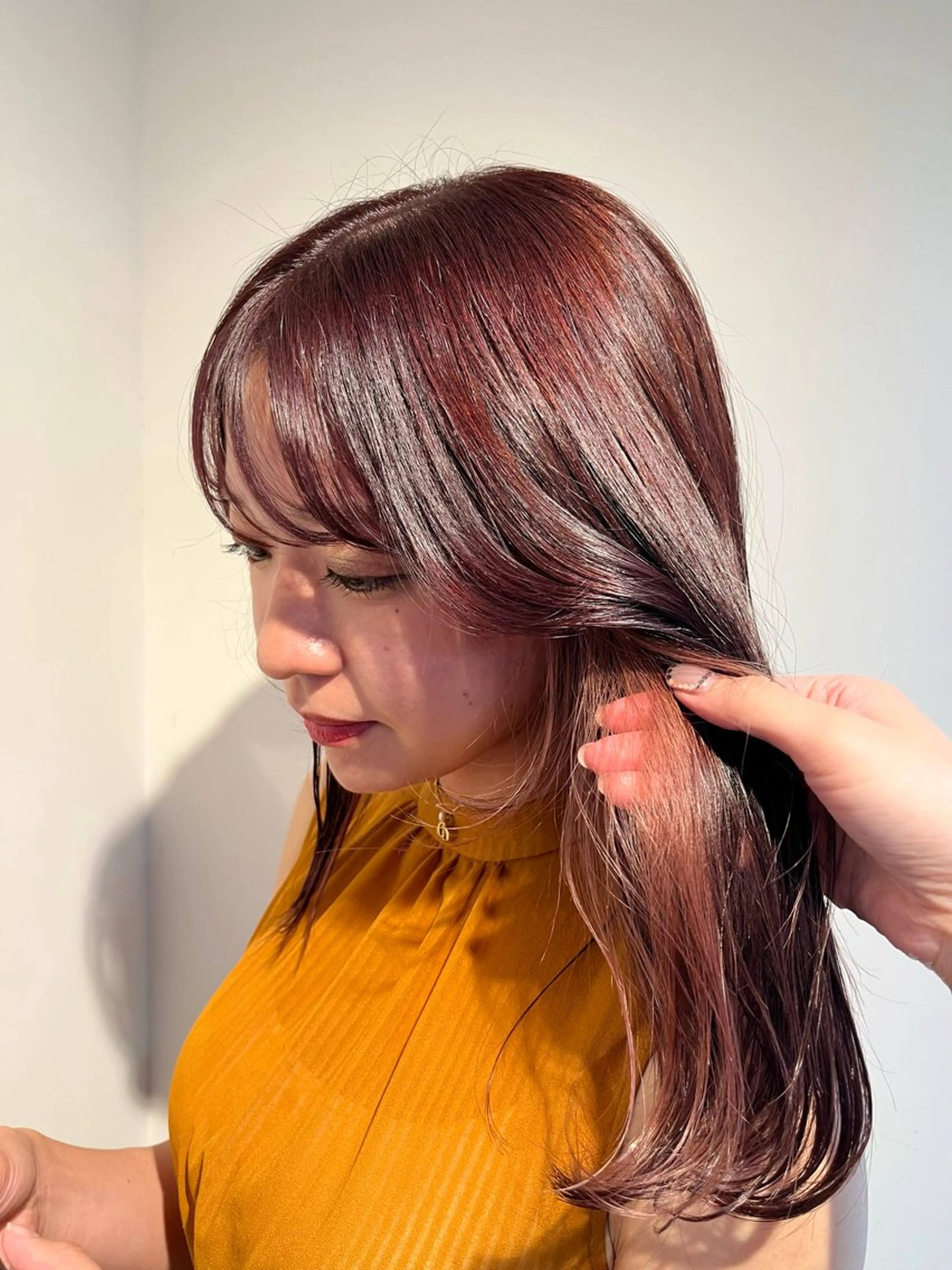 カラー ミストバング イヤリングカラー  フェイスフレーミング 本木下朋花/髪質 改善×ダブルカラーのヘアスタイル