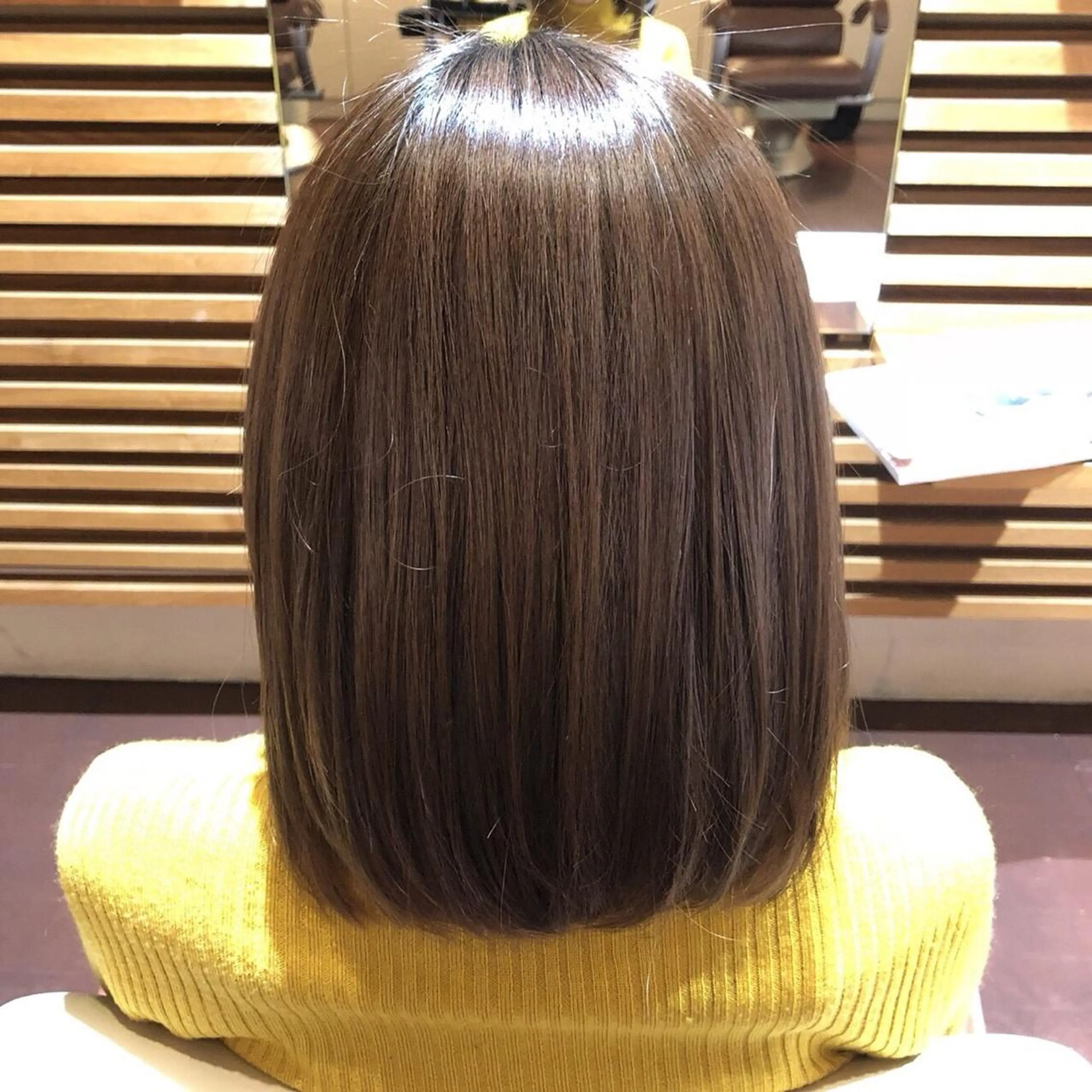 ミディアム カラー 坪内 麻里子のヘアスタイル