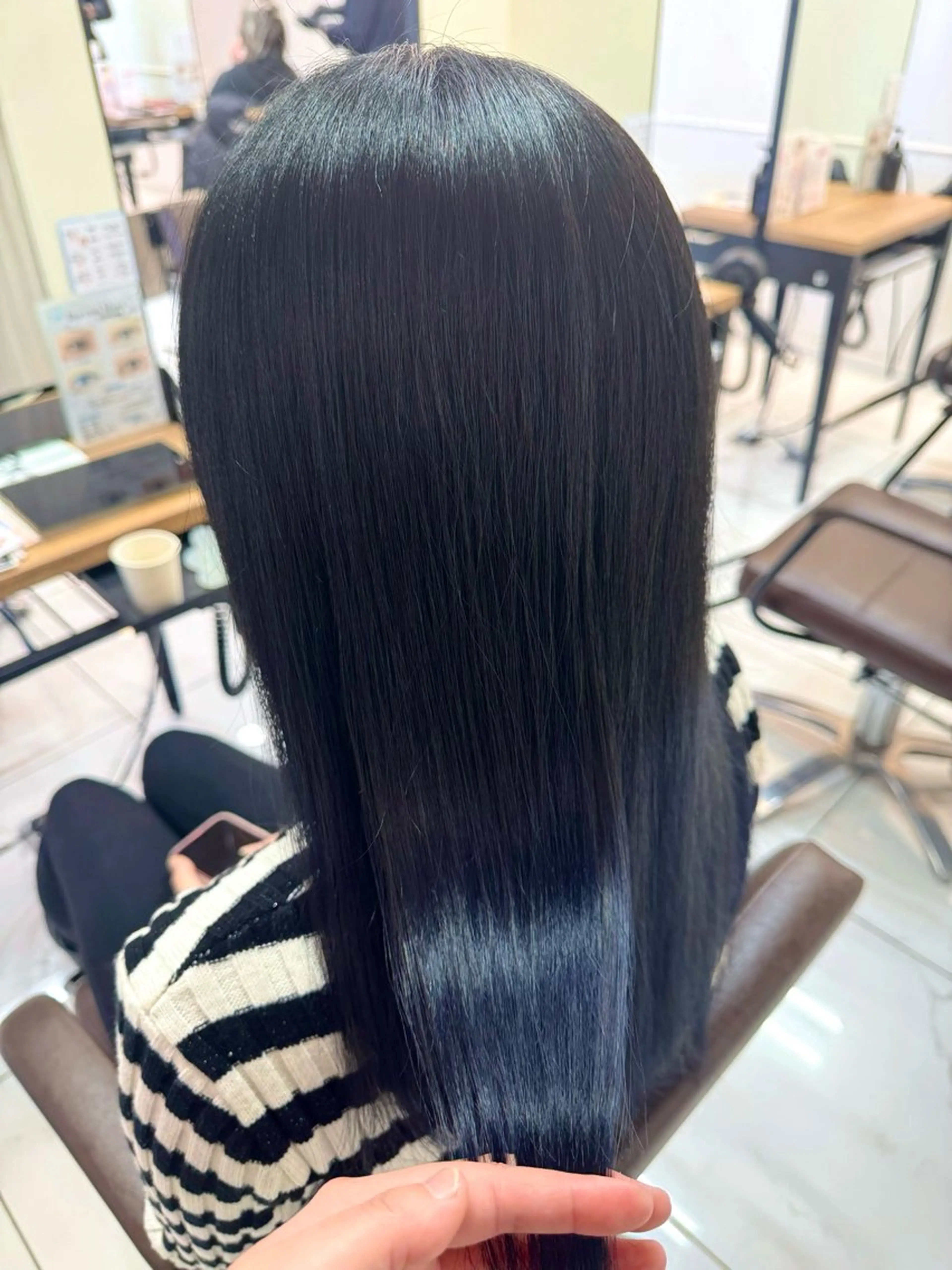 カラー 八木 菜美のヘアスタイル