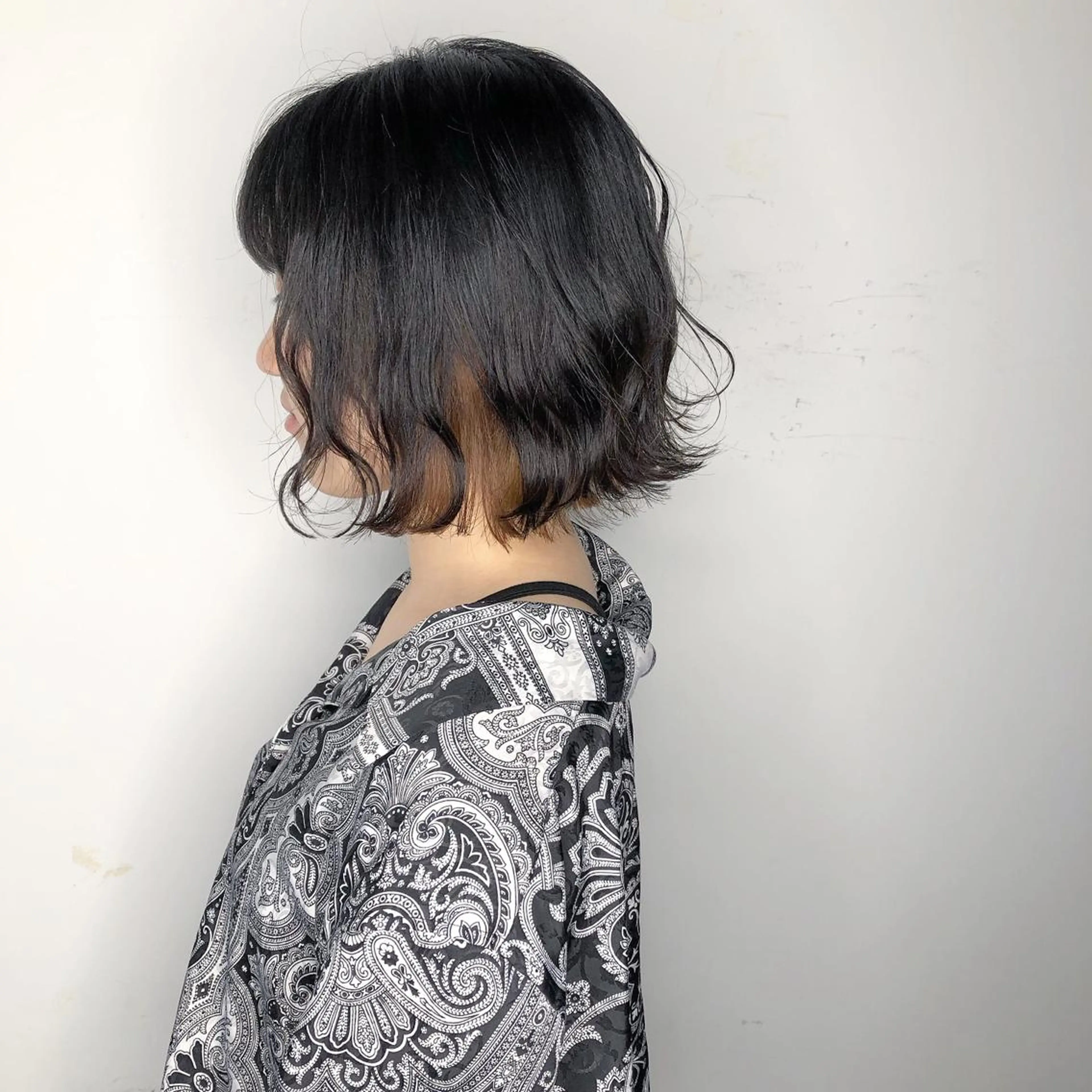 ショート カラー ベージュカラー 黒髪 髪質改善、エクステ 山口卓哉のヘアスタイル