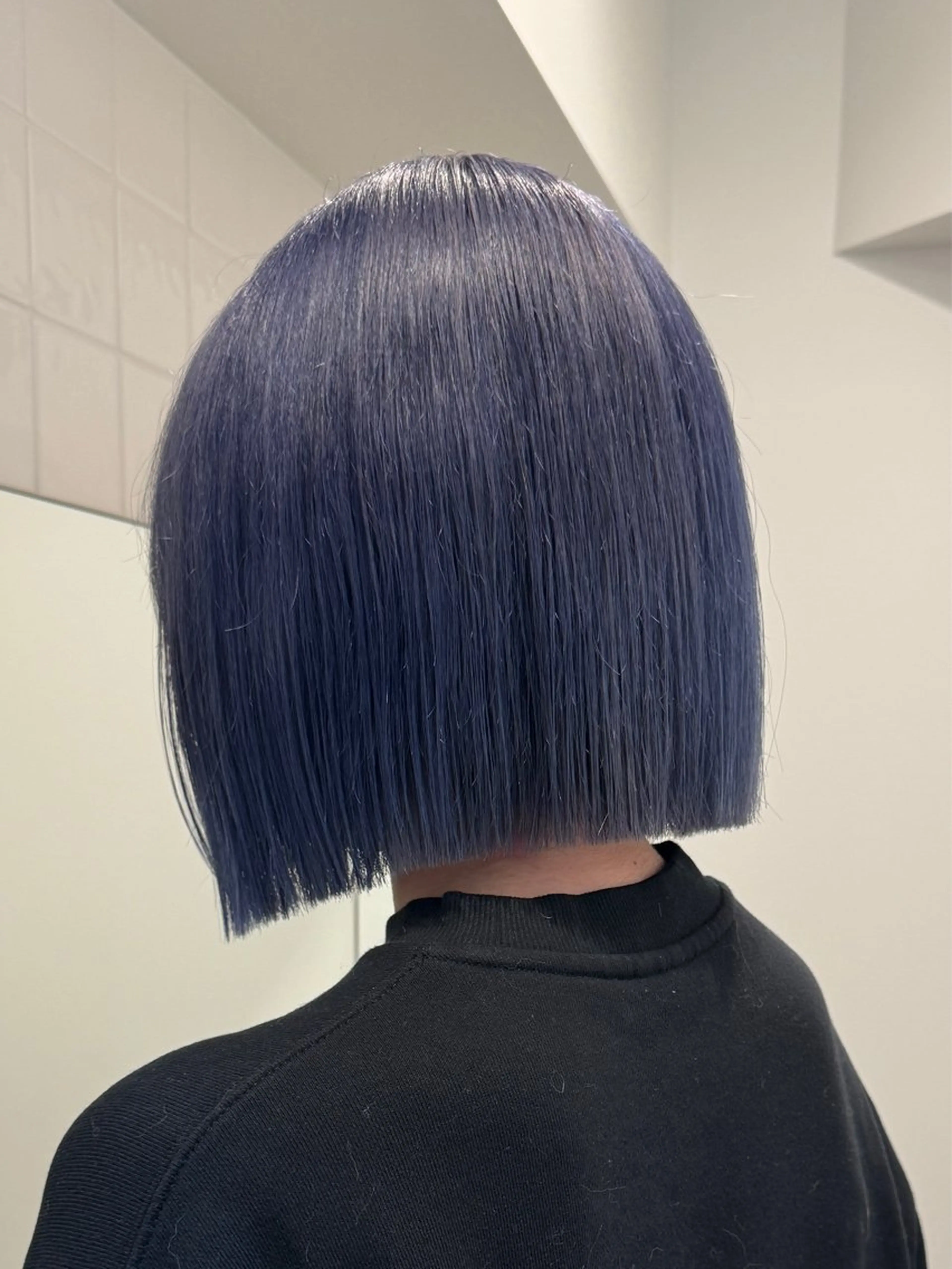 ショート カラー カット ヘアカラー トリートメント laff 新宿所属・切りっぱなしボブ レイヤー/縮毛矯正のヘアスタイル