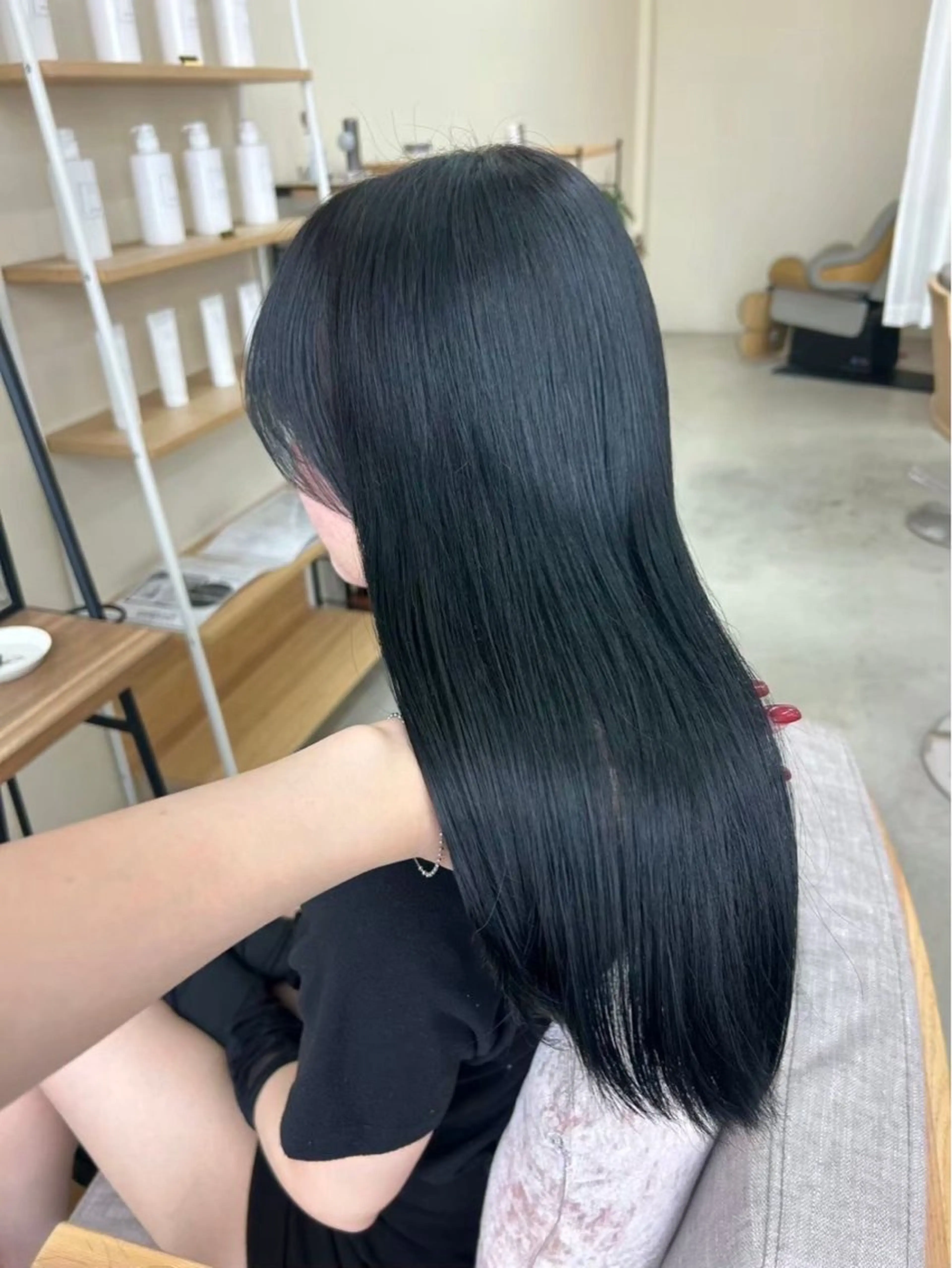ロング カラー 透明感カラー 藤原 ゆあのヘアスタイル