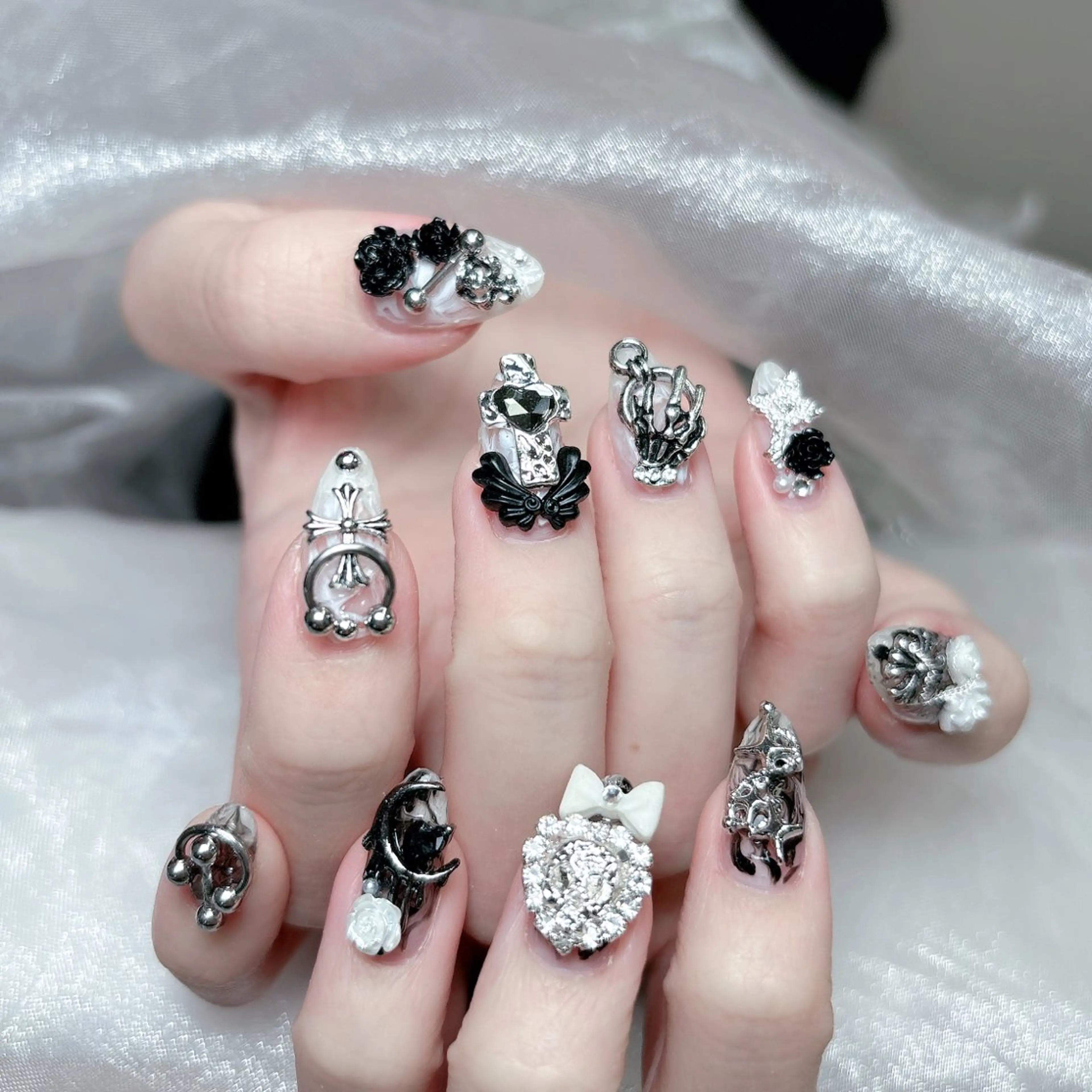 ネイル ハンドネイル MoMoA Nail ネイル長さ出し専門店のネイルデザイン