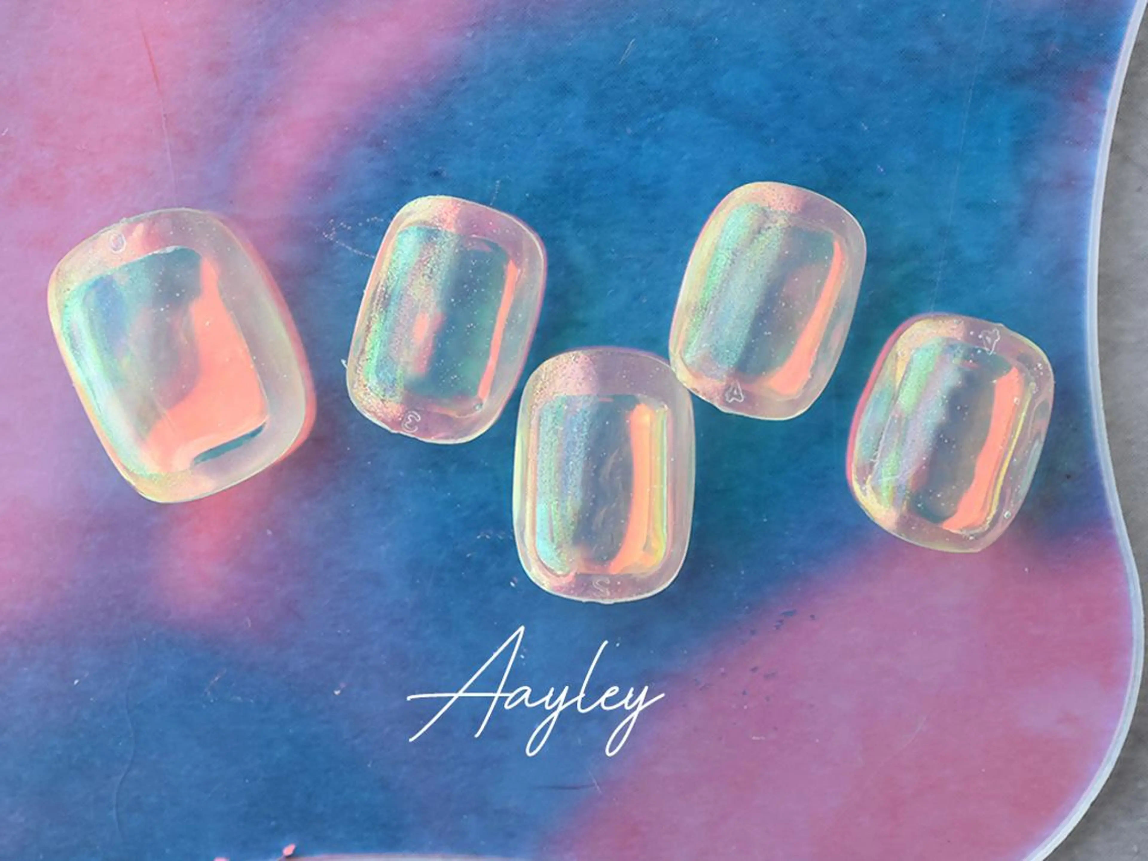 ショート カラー ネイル Aayley(アイリー)Salon所属・Aayley アイリ―サロンのネイルデザイン