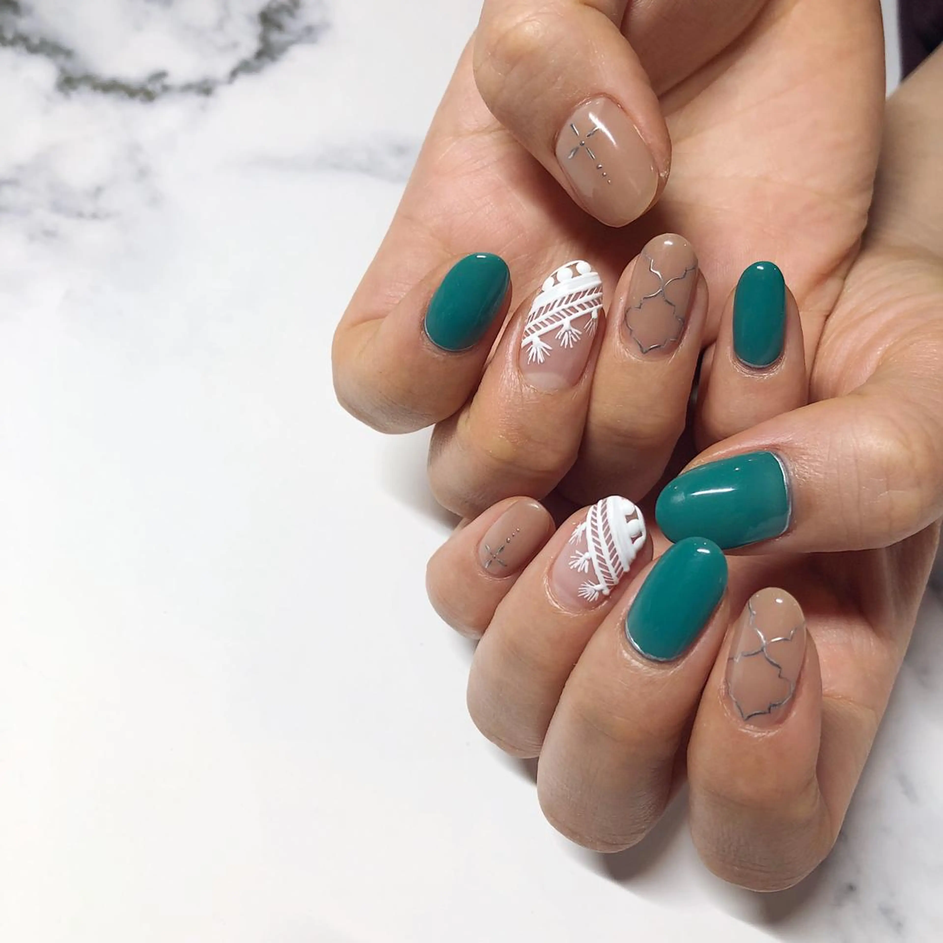 ネイル 🌞💜 KAORI 🌴のネイルデザイン