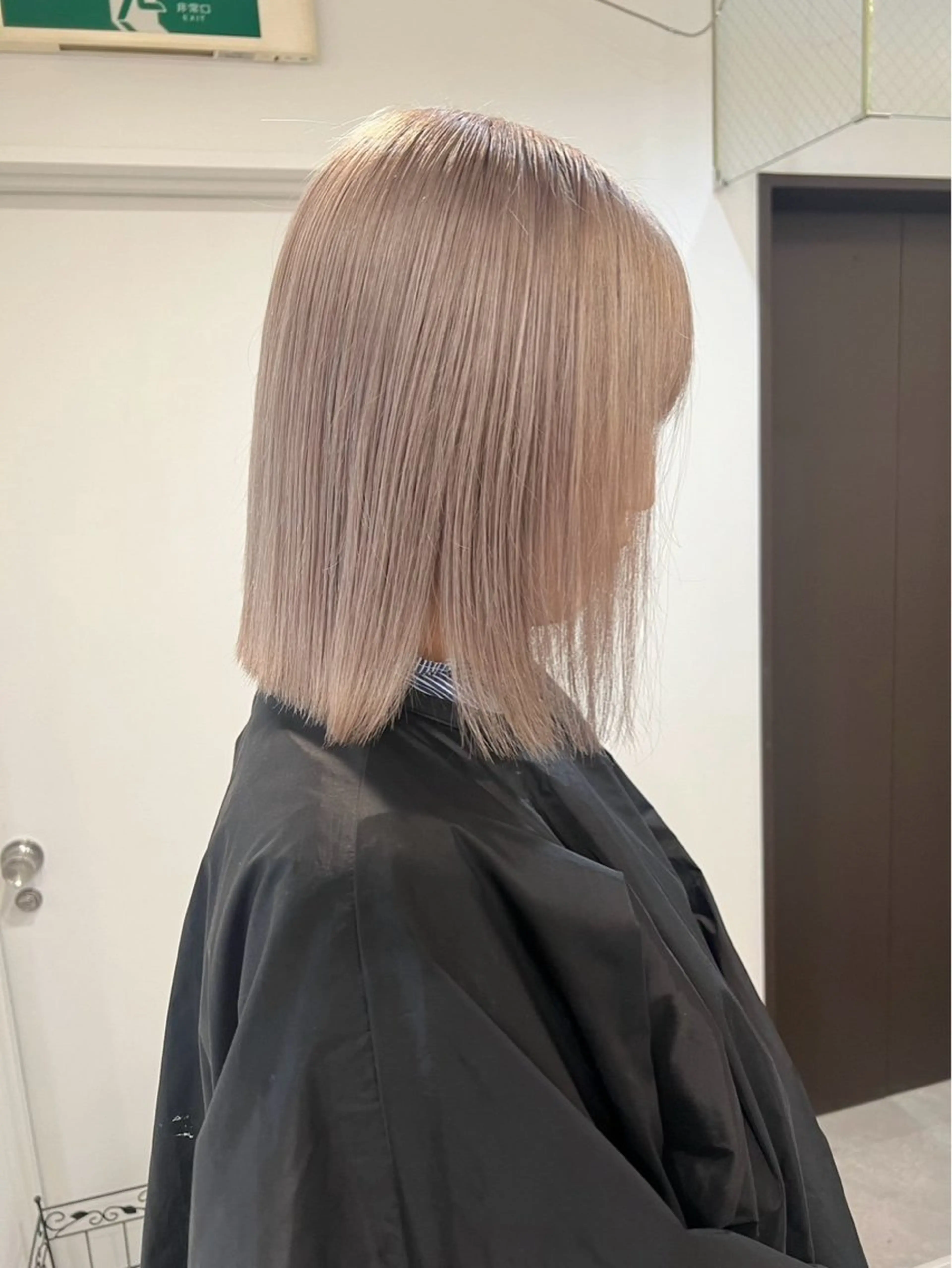 ミディアム カラー ベージュカラー 透明感カラー ハイトーンカラー ヘアカラー SEINA️️/烏丸 ブリーチ/ハイトーンのヘアスタイル